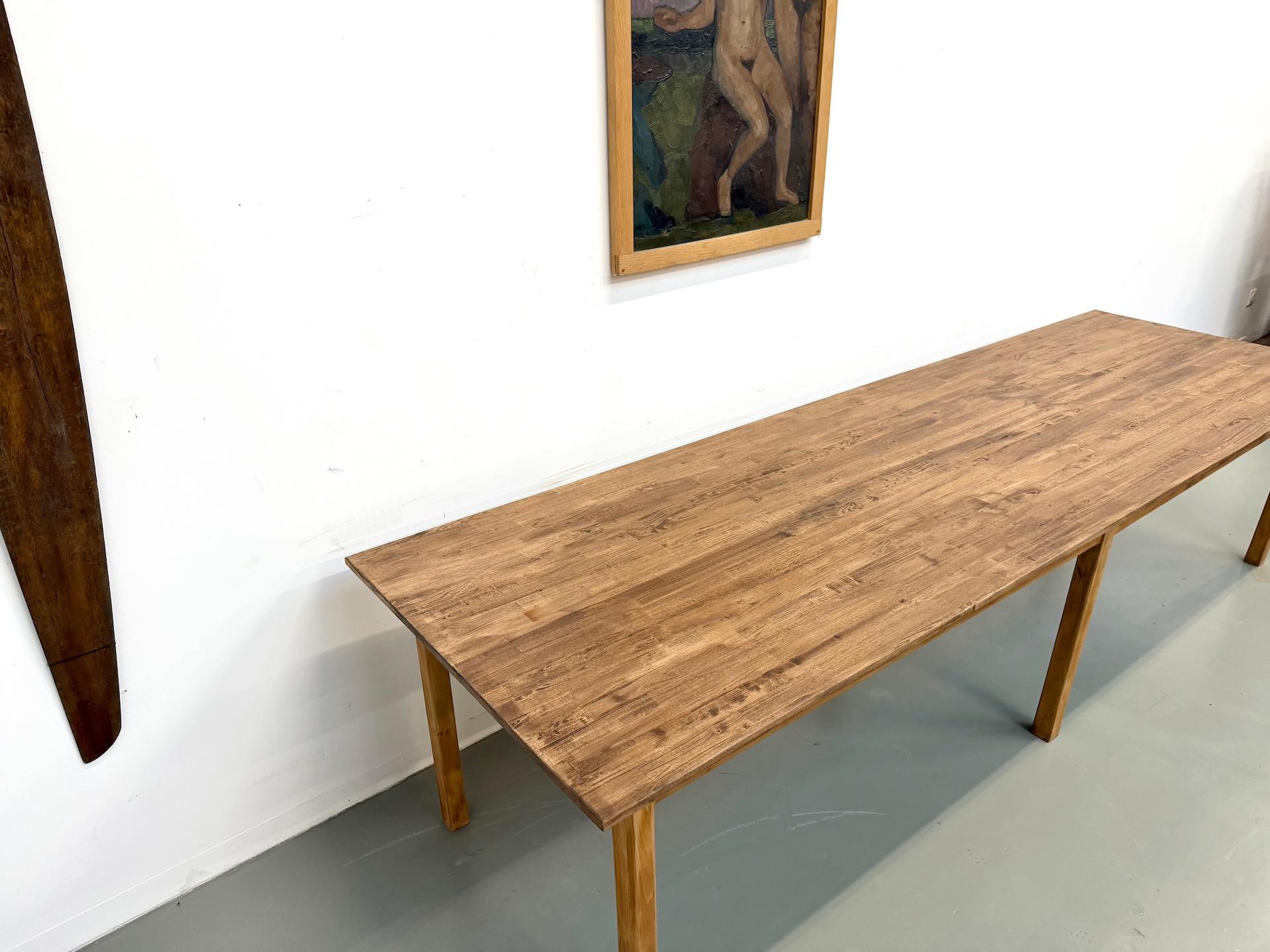 XXL french 6-legged table with a new top and 1950s base en vente 8