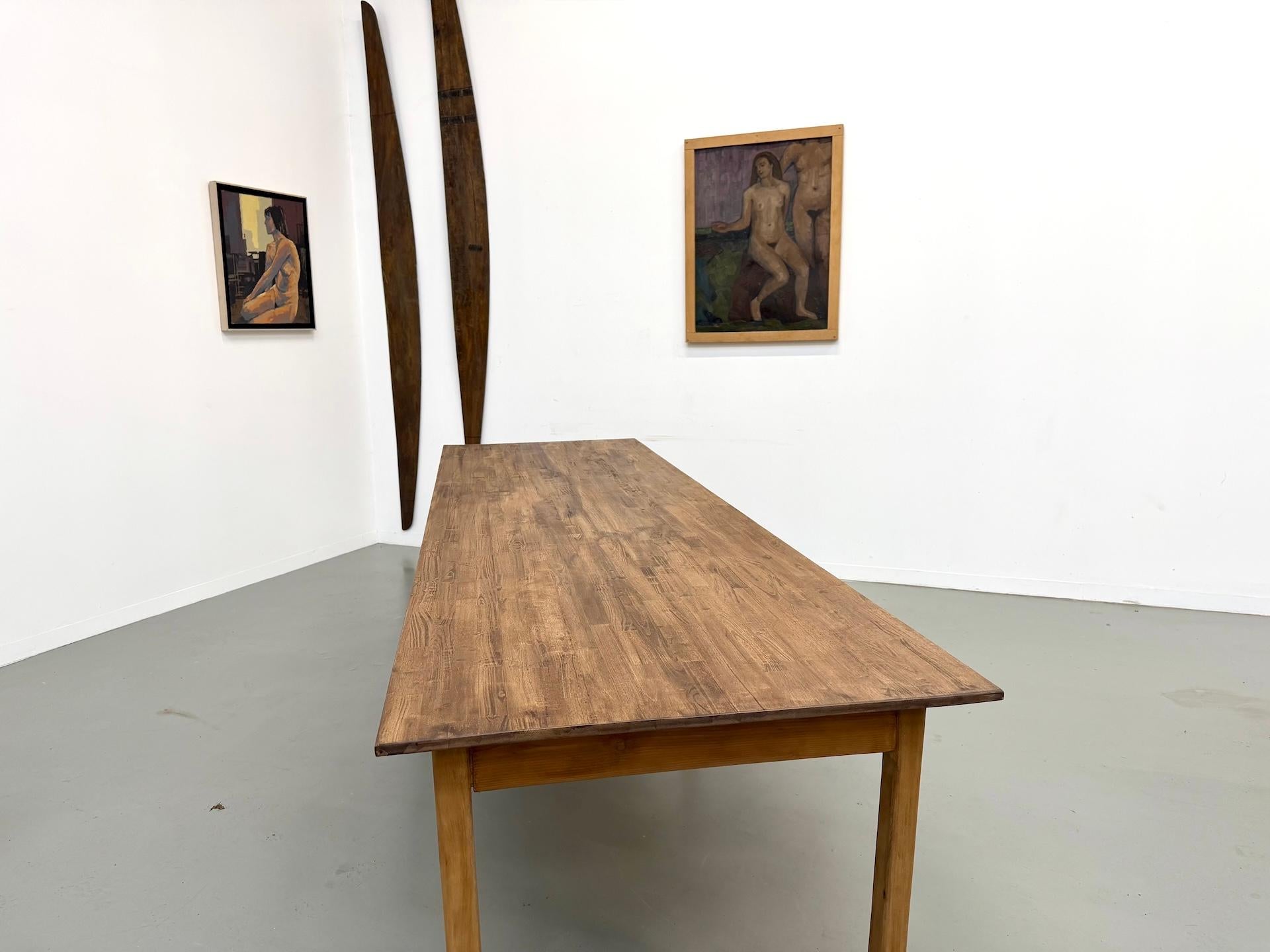 XXL french 6-legged table with a new top and 1950s base en vente 9