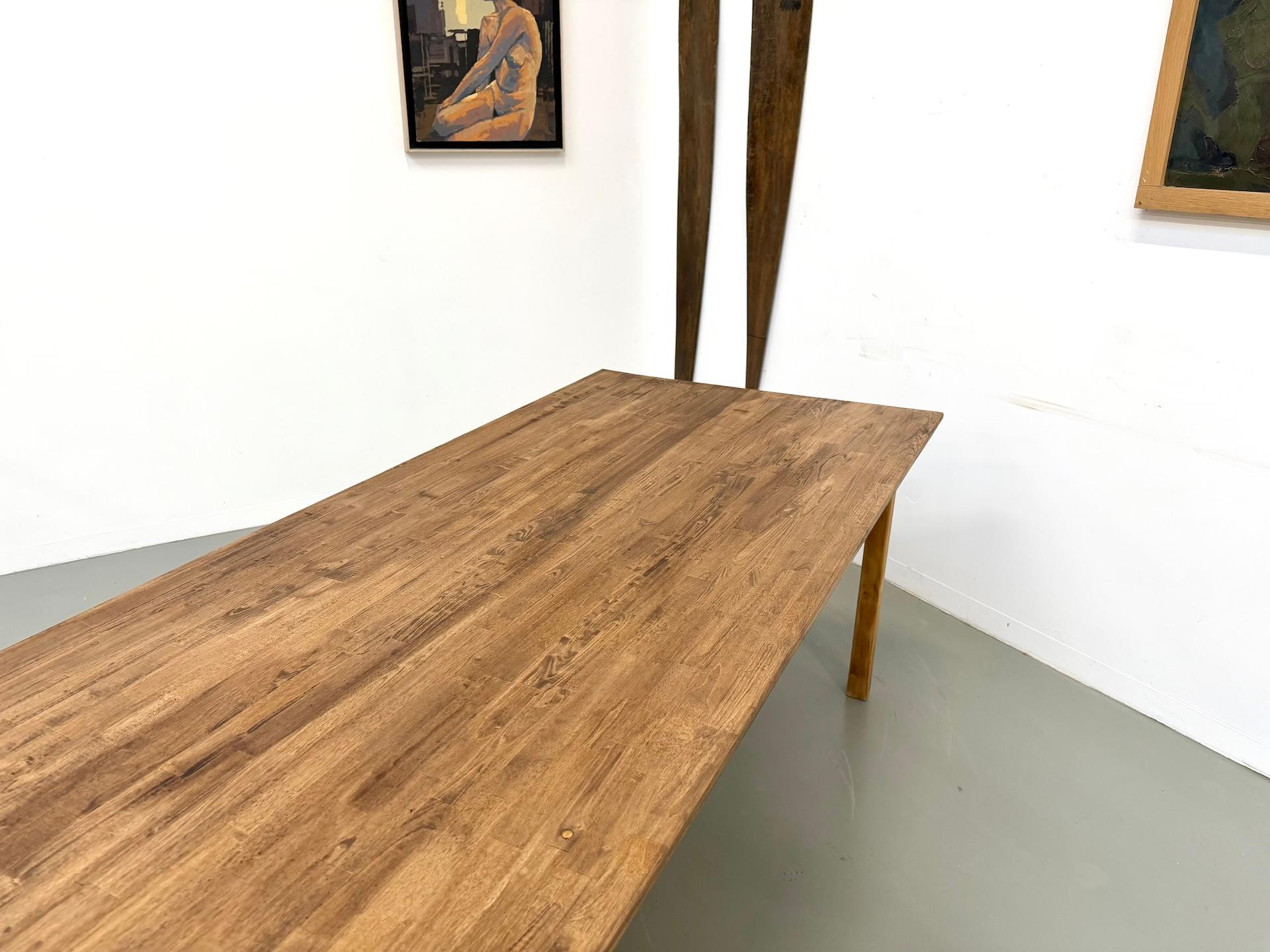 XXL french 6-legged table with a new top and 1950s base en vente 12