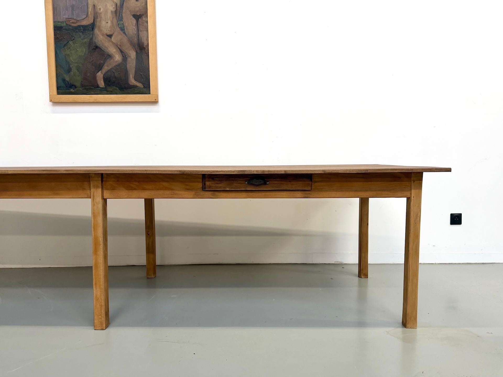 Français XXL french 6-legged table with a new top and 1950s base en vente