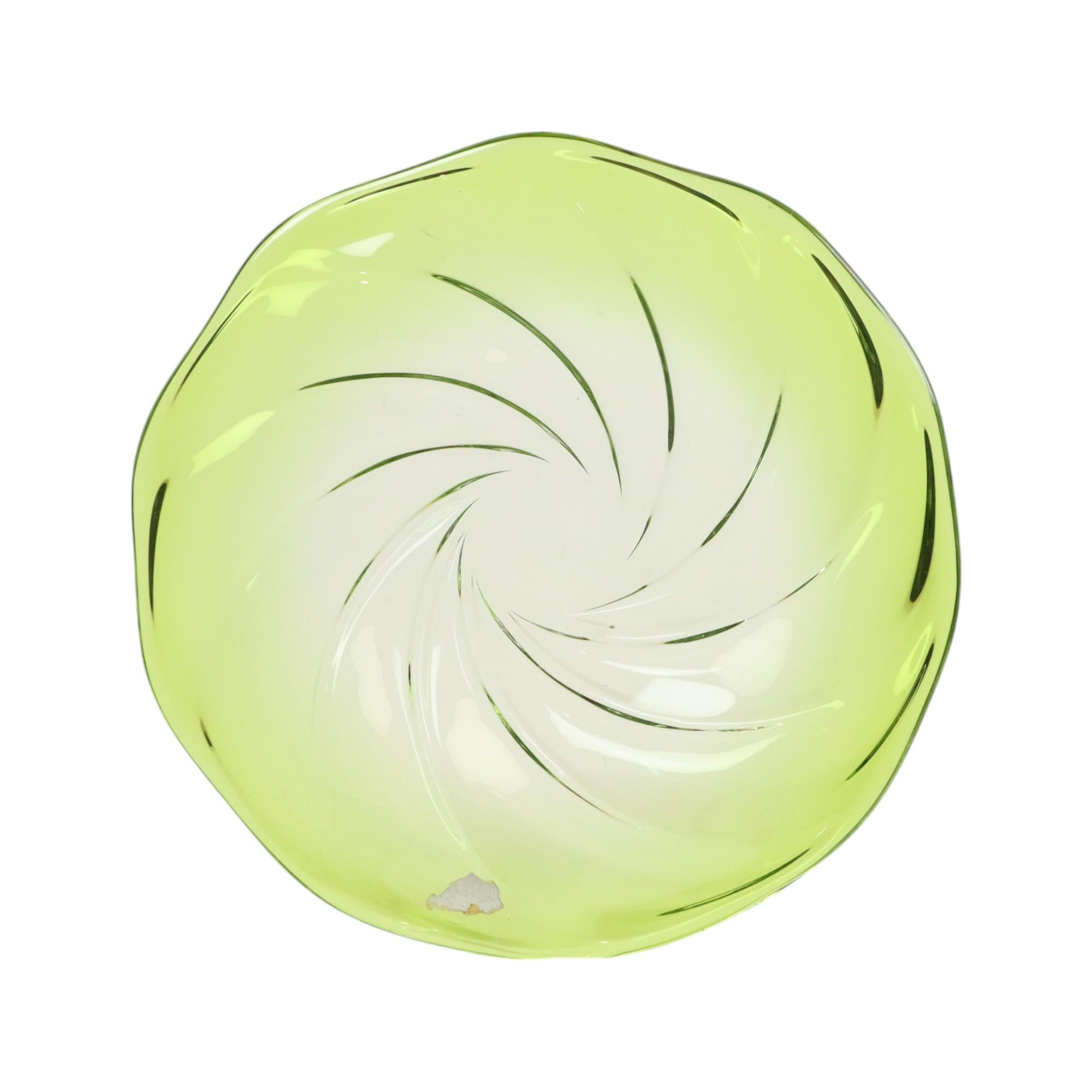 Coupe à fruits XXL Val Saint Lambert Crystal Lime Green 40cm en vente 2