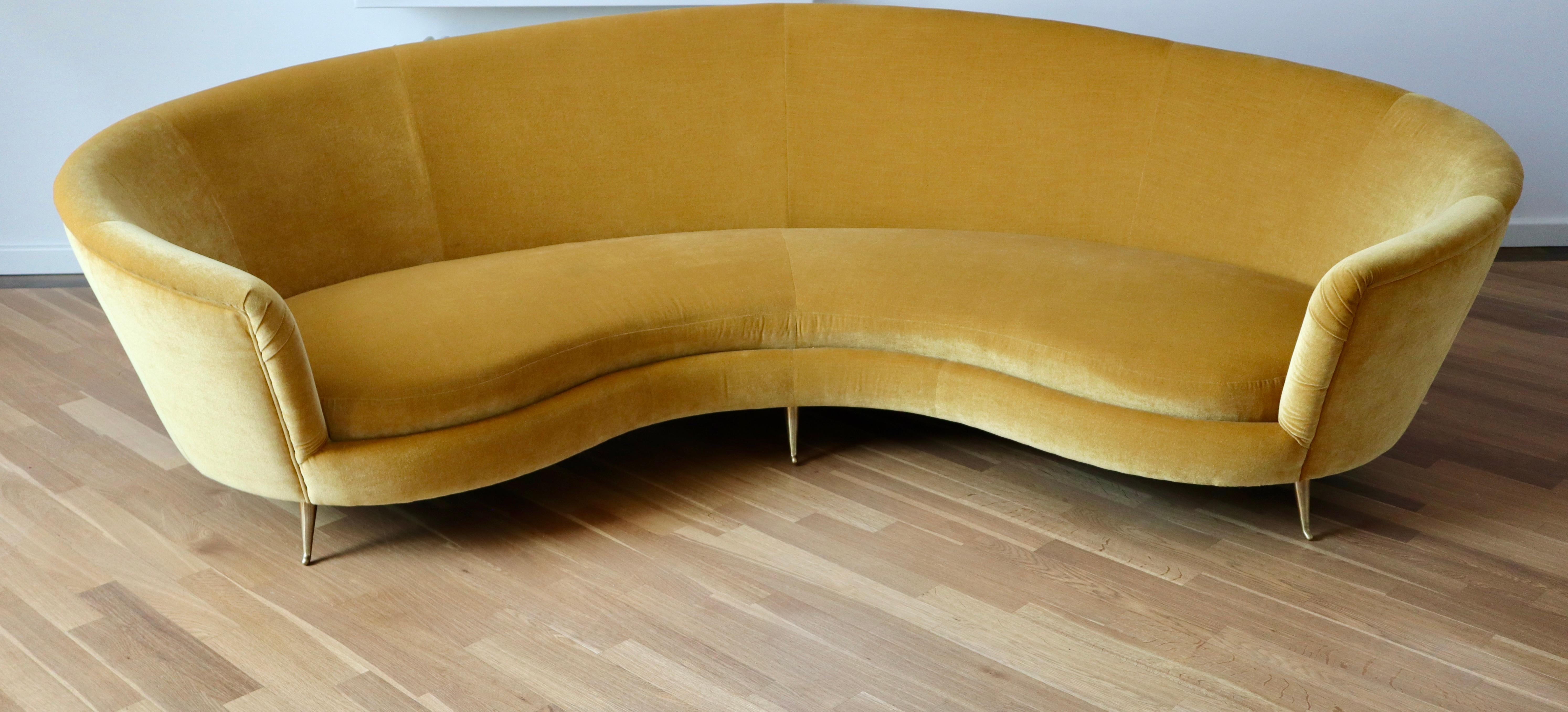 XXIe siècle et contemporain XXL Gio Ponti Style Large Mid Century Modern Italian Crescent Canapé Sofa en vente