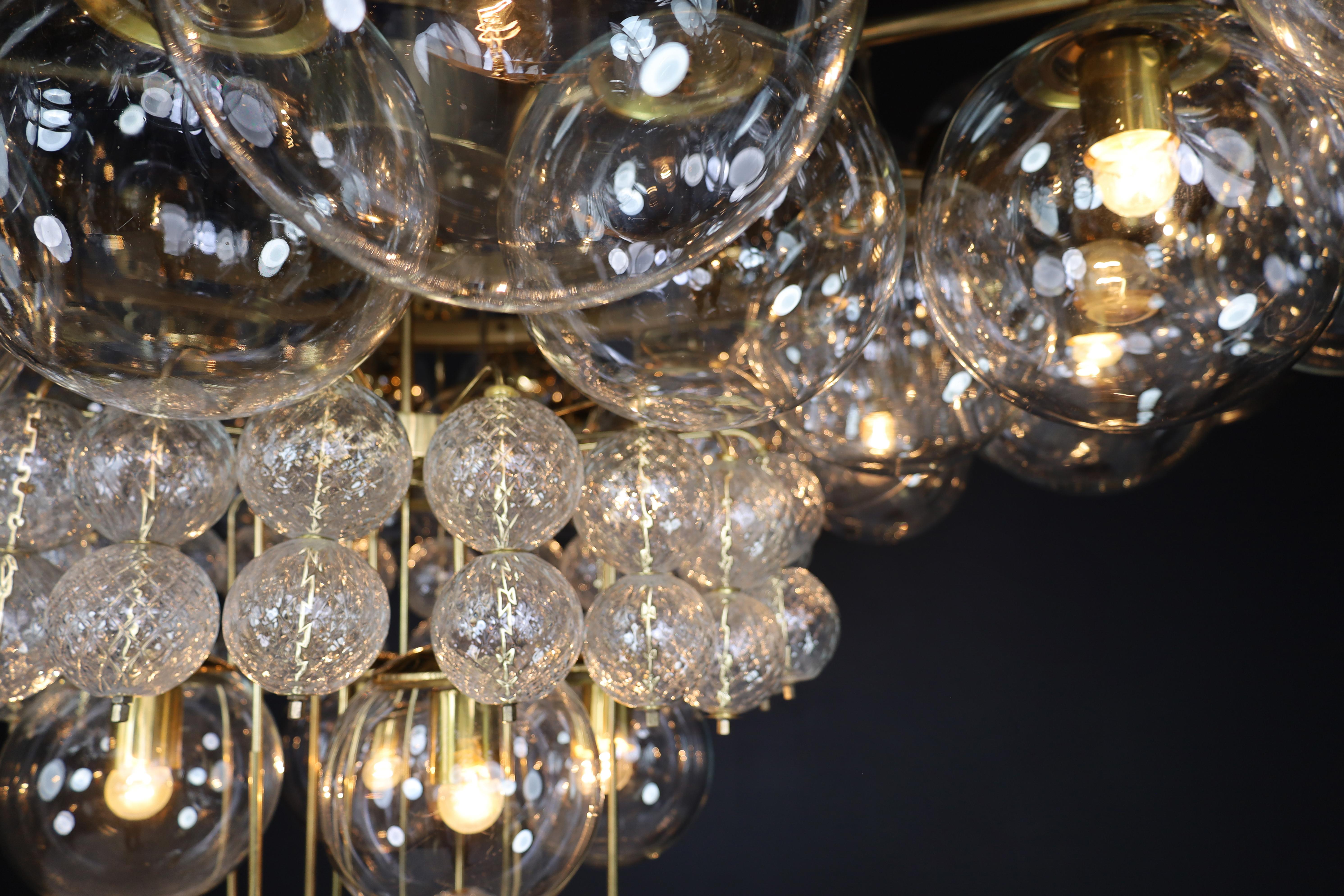 XXL Grande Hotel Chandelier with Brass Fixture and Hand-Blowed Glass Globes 1960 For Sale 13