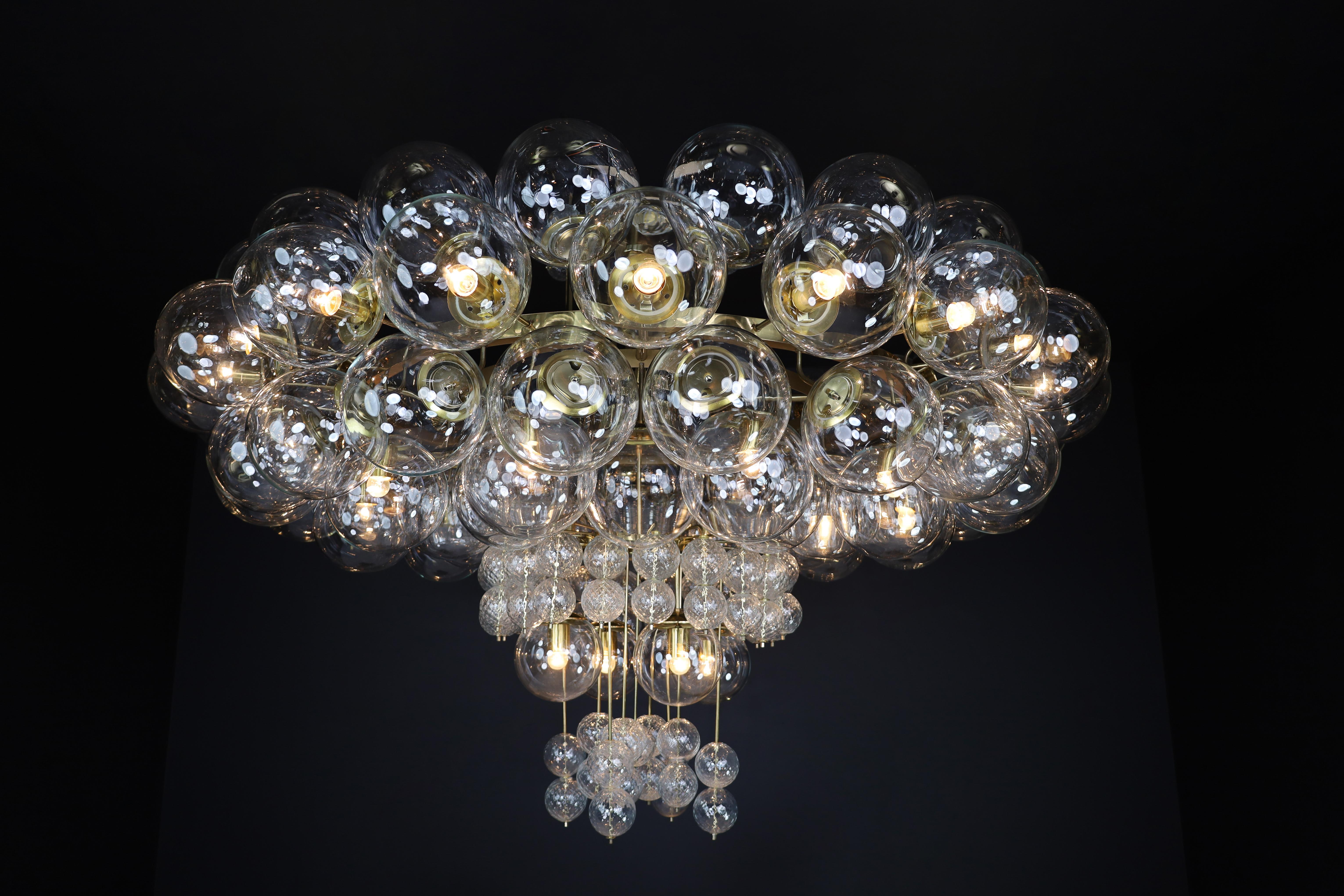 XXL Grande Hotel Chandelier with Brass Fixture and Hand-Blowed Glass Globes 1960 In Good Condition For Sale In Almelo, NL
