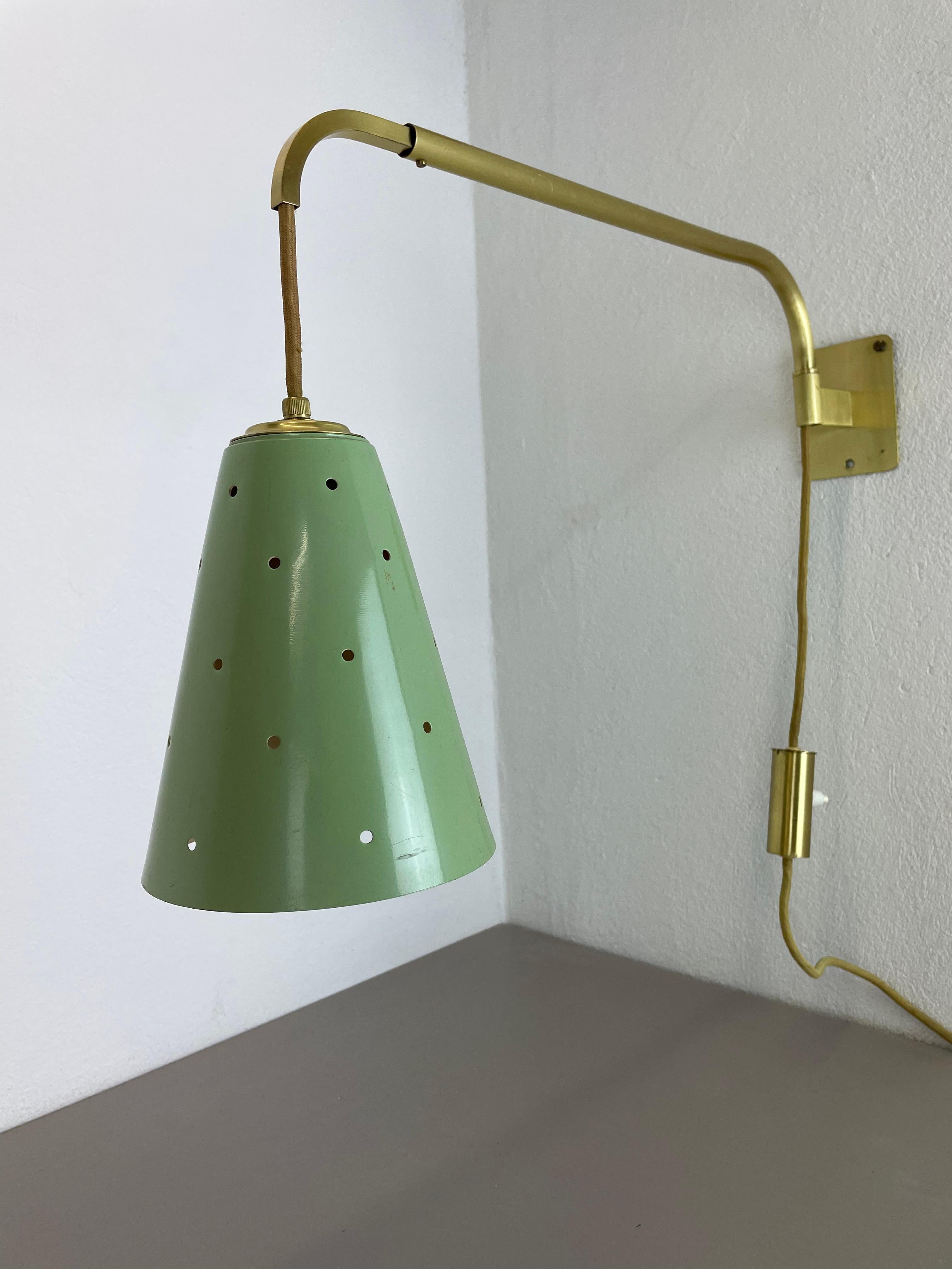 XXL Green Stilnovo Style Adjustable Counter Weight Brass Wall Light Italy, 1960s For Sale 4
