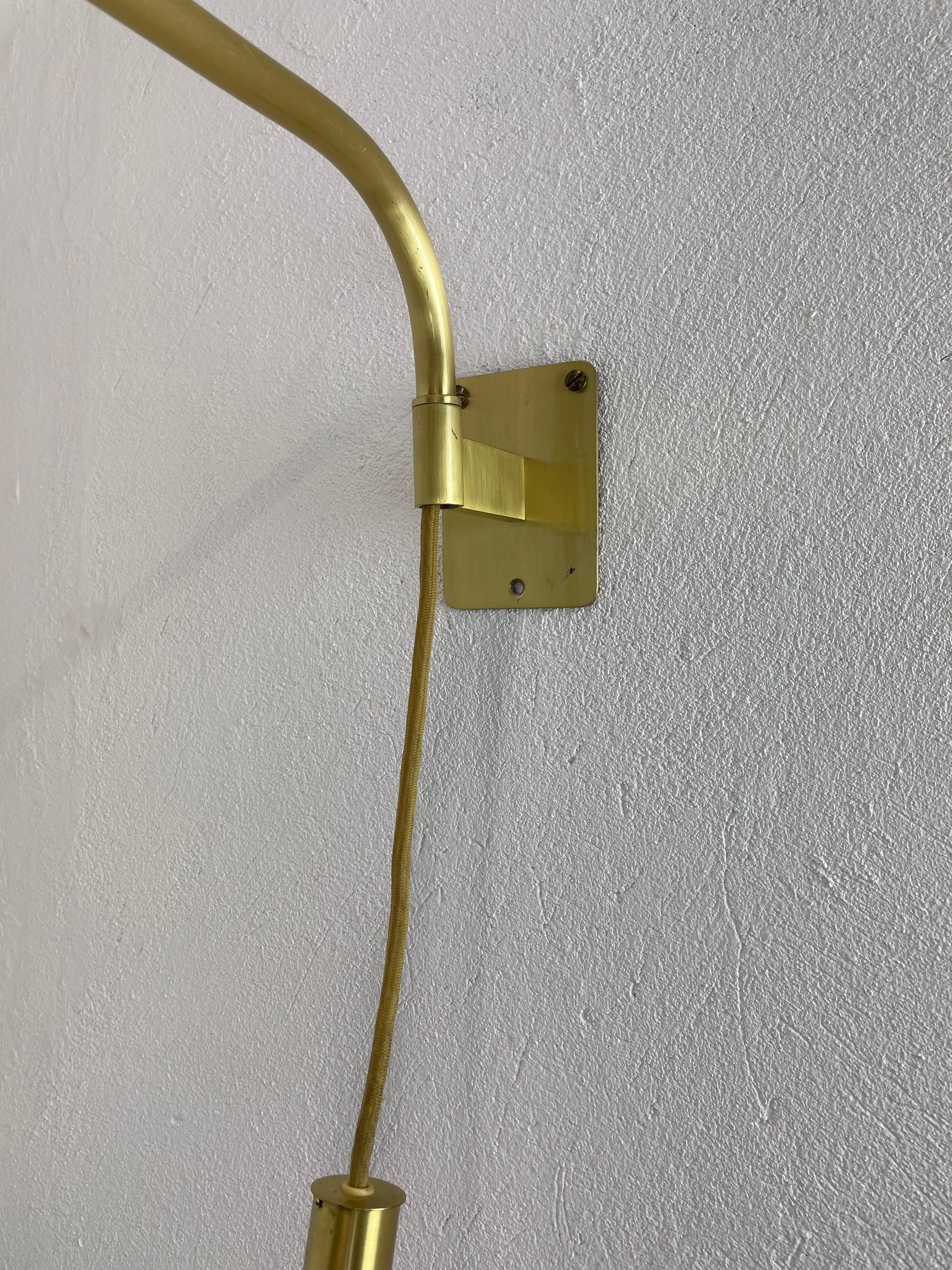 XXL Green Stilnovo Style Adjustable Counter Weight Brass Wall Light Italy, 1960s For Sale 5