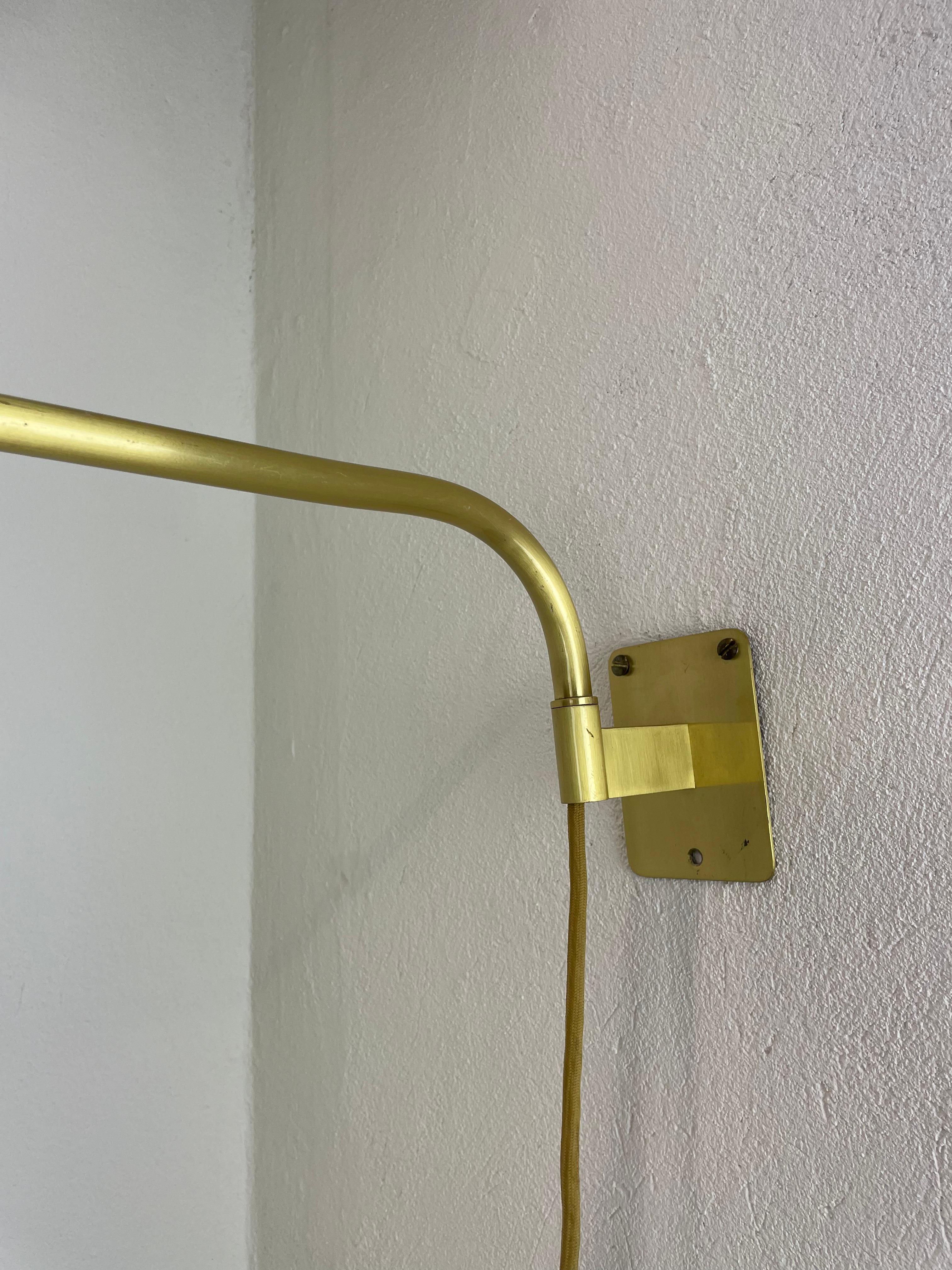XXL Green Stilnovo Style Adjustable Counter Weight Brass Wall Light Italy, 1960s For Sale 6