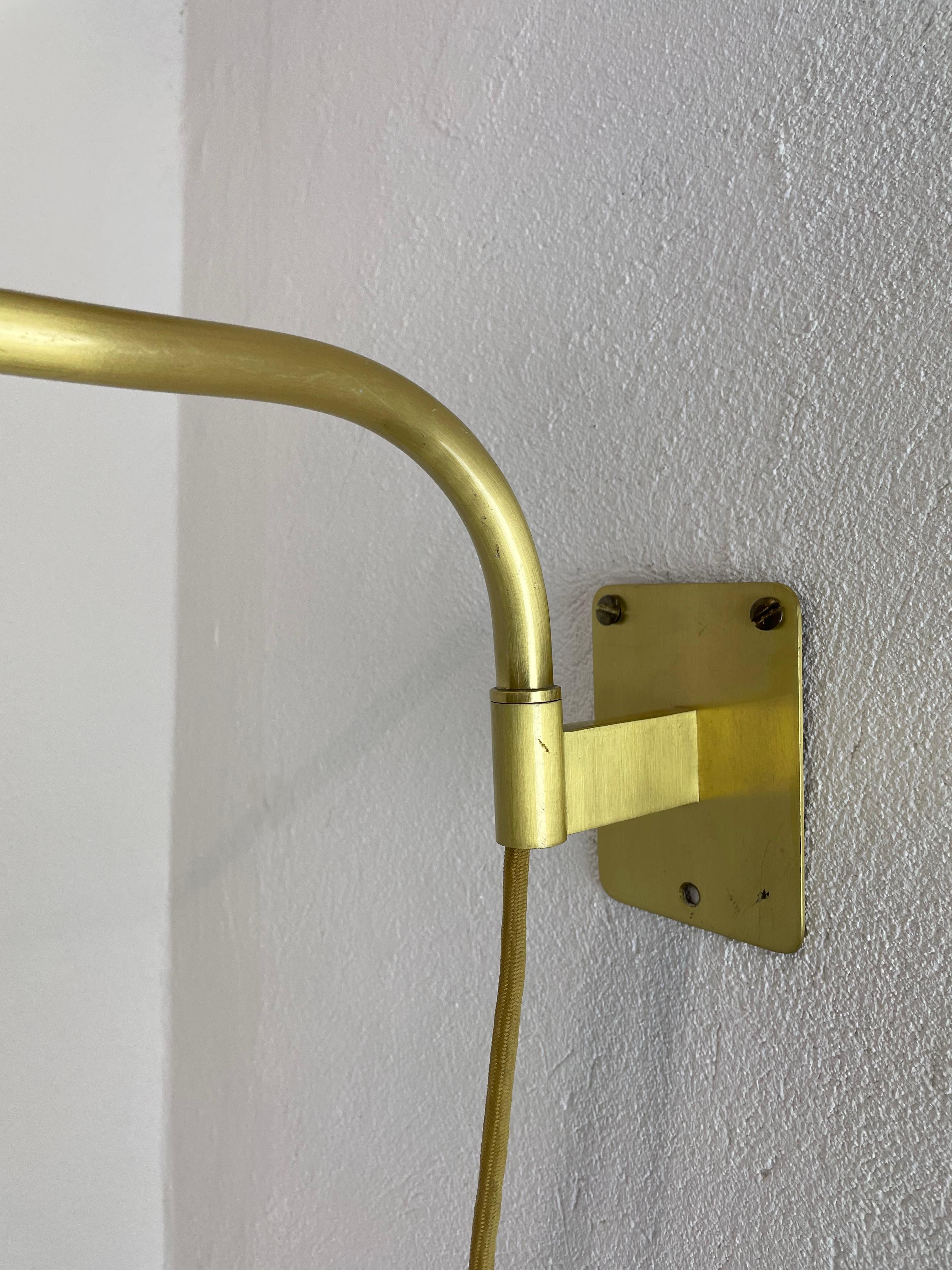 XXL Green Stilnovo Style Adjustable Counter Weight Brass Wall Light Italy, 1960s For Sale 9
