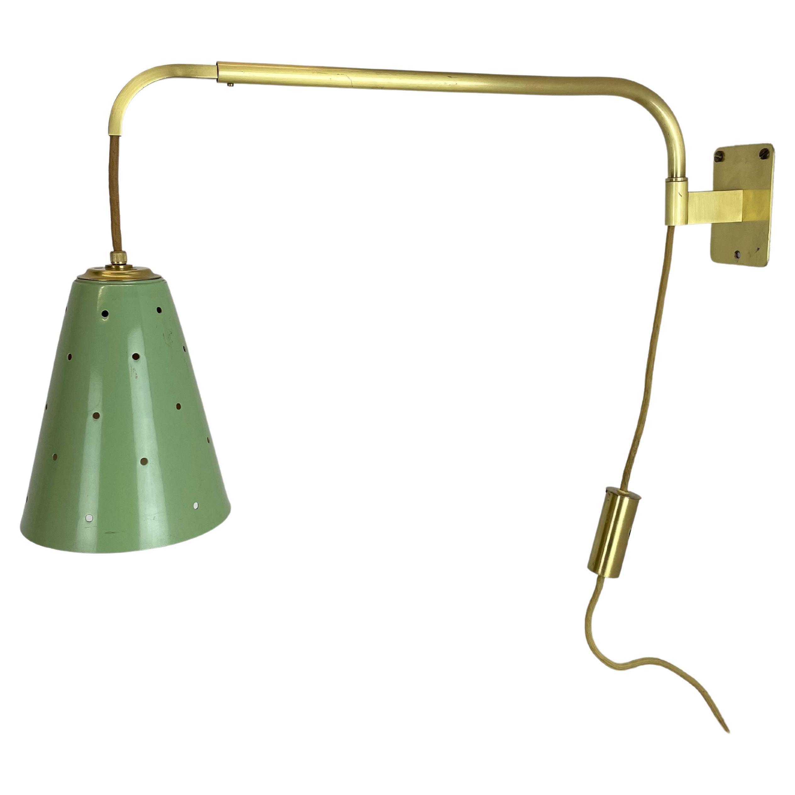 XXL Green Stilnovo Style Adjustable Counter Weight Brass Wall Light Italy, 1960s For Sale