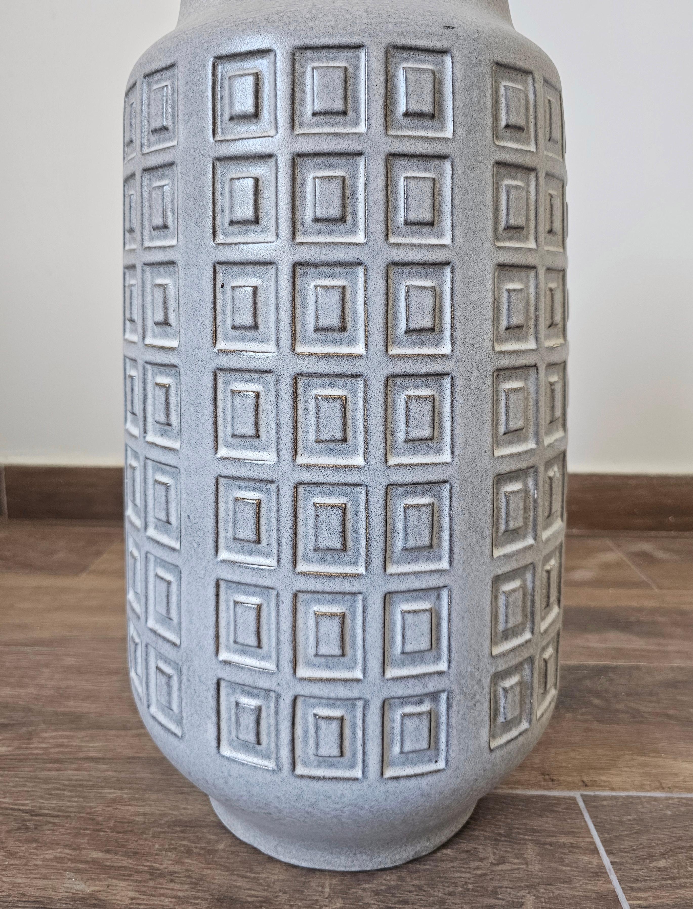 Fine XX secolo Vaso da terra XXL in ceramica grigia di Scheurich Modello 226-50, Germania Ovest anni '70 in vendita