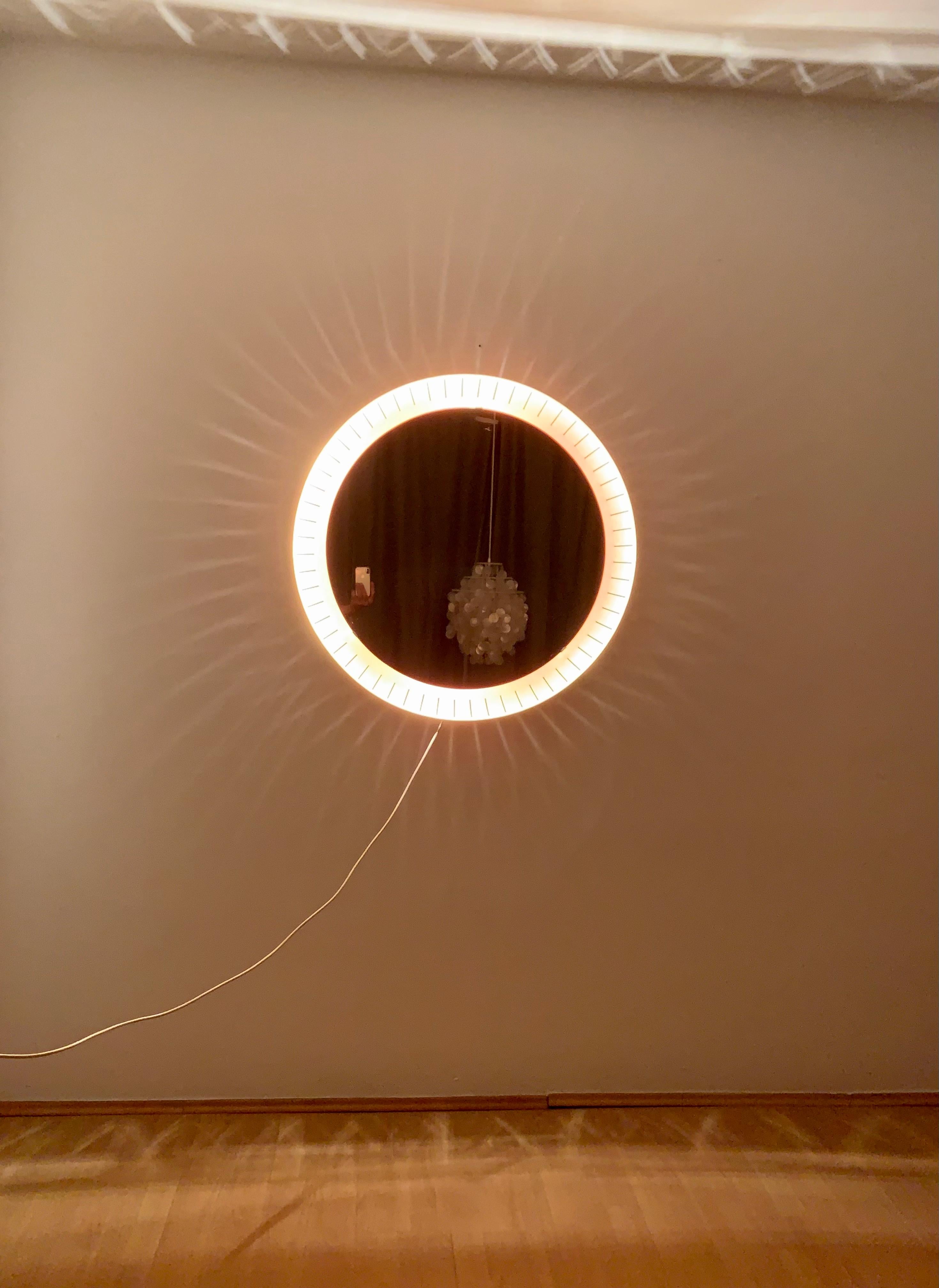 XXL Illuminated Sunburst Mirror For Sale 5