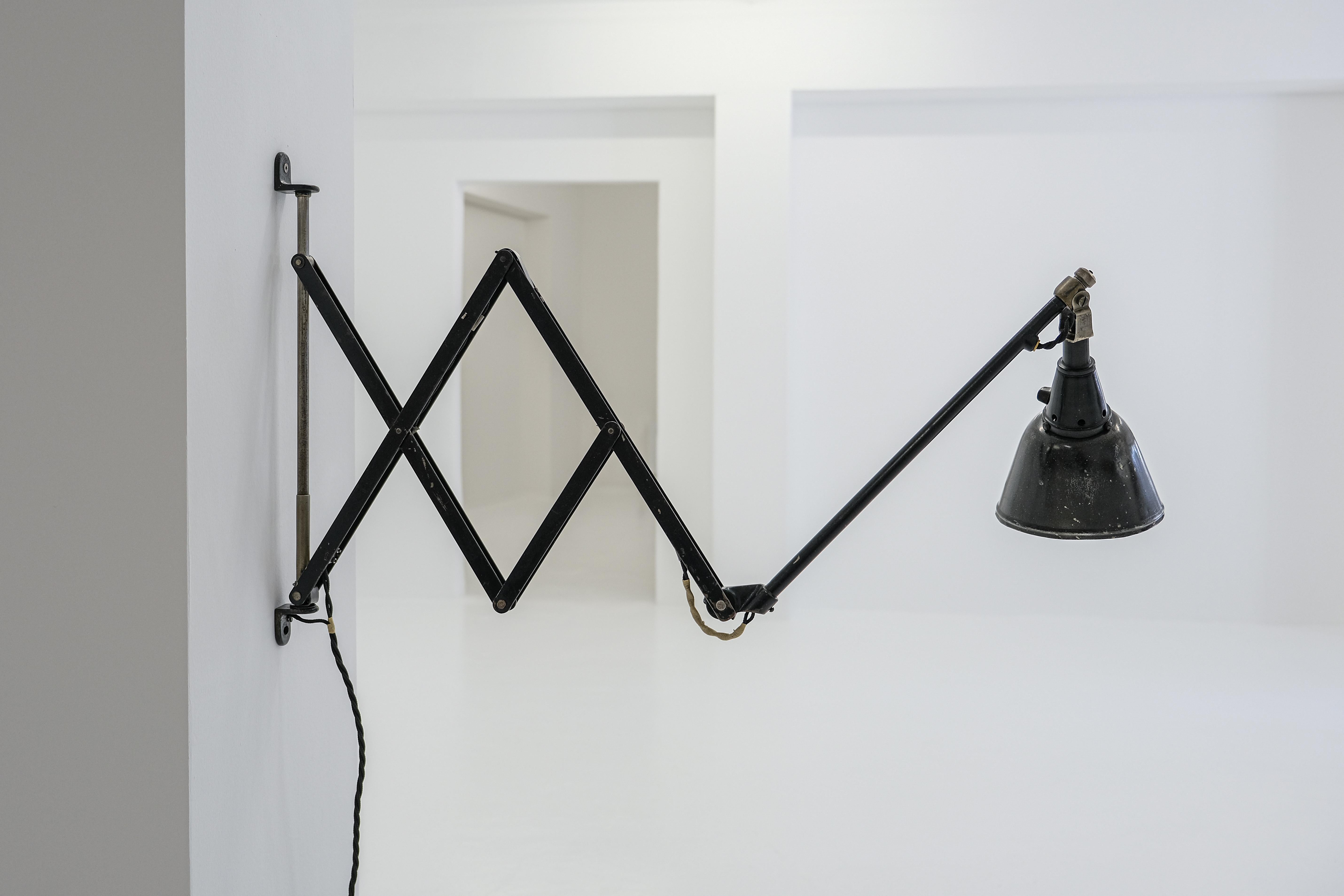 Lampada a forbice Midgard lunga XXL Modell 110 di Curt Fischer per Auma Industriewerke In condizioni buone in vendita a Frankfurt am Main, DE
