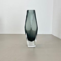 xxl Mandruzzato 2.3kg 30cm Faceted Glass Sommerso Vase, Murano, Italy 1970s