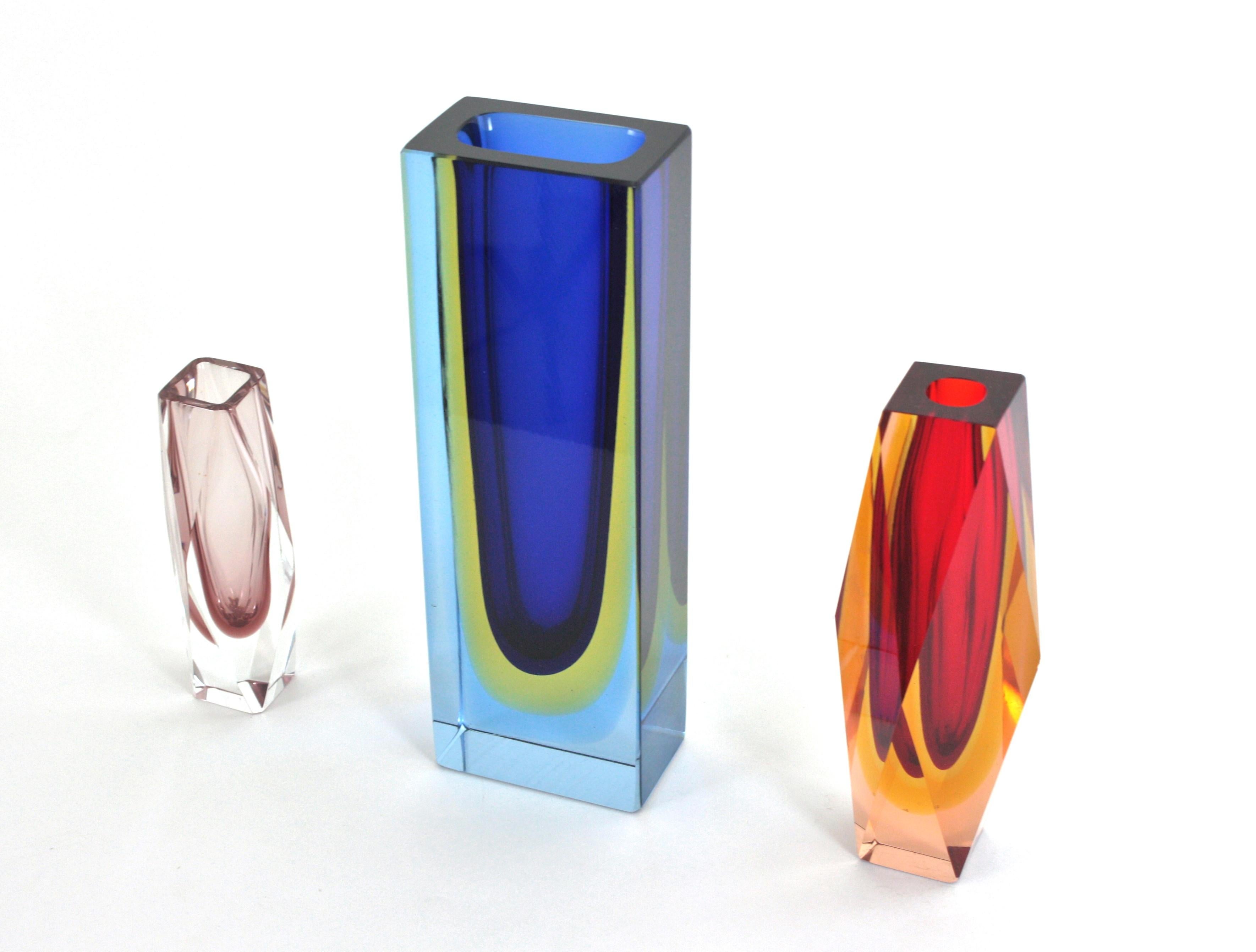 Vaso XXL Mandruzzato Murano Blue Yellow Faceted Sommerso Glass, 1960 in vendita 4