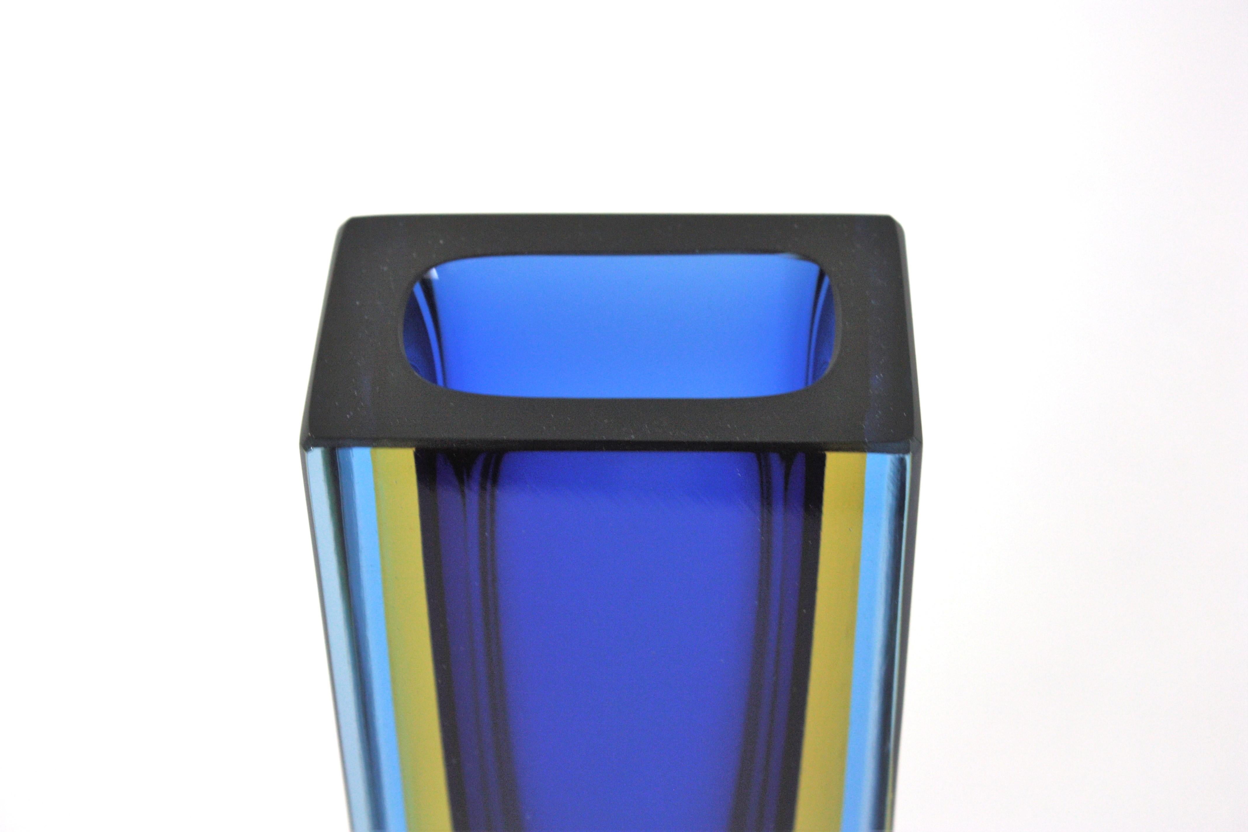 Vaso XXL Mandruzzato Murano Blue Yellow Faceted Sommerso Glass, 1960 in vendita 9