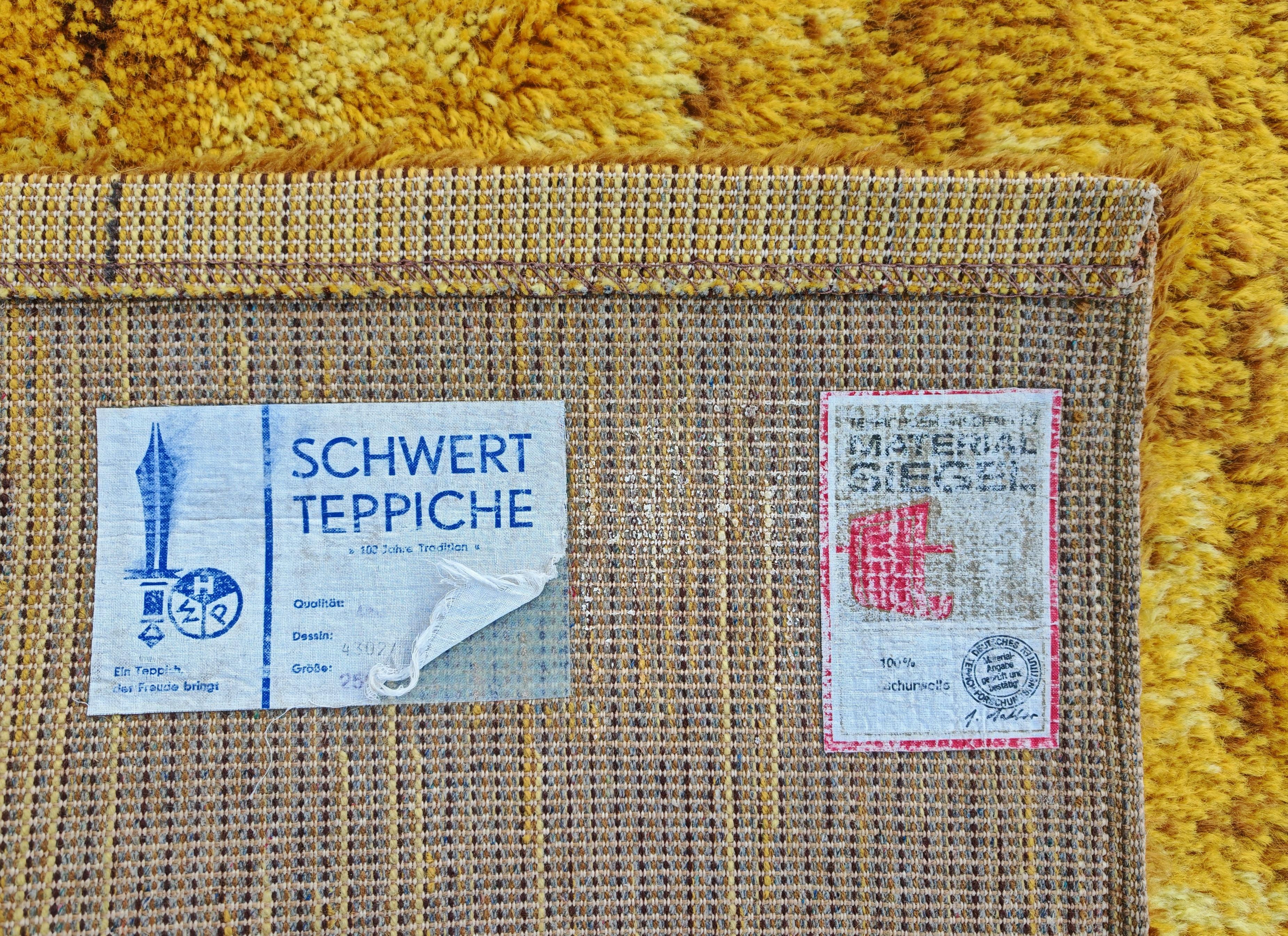 Tappeto XXL Mid Century Modern in giallo senape di Siegel Teppich, 100% lana vergine in vendita 3