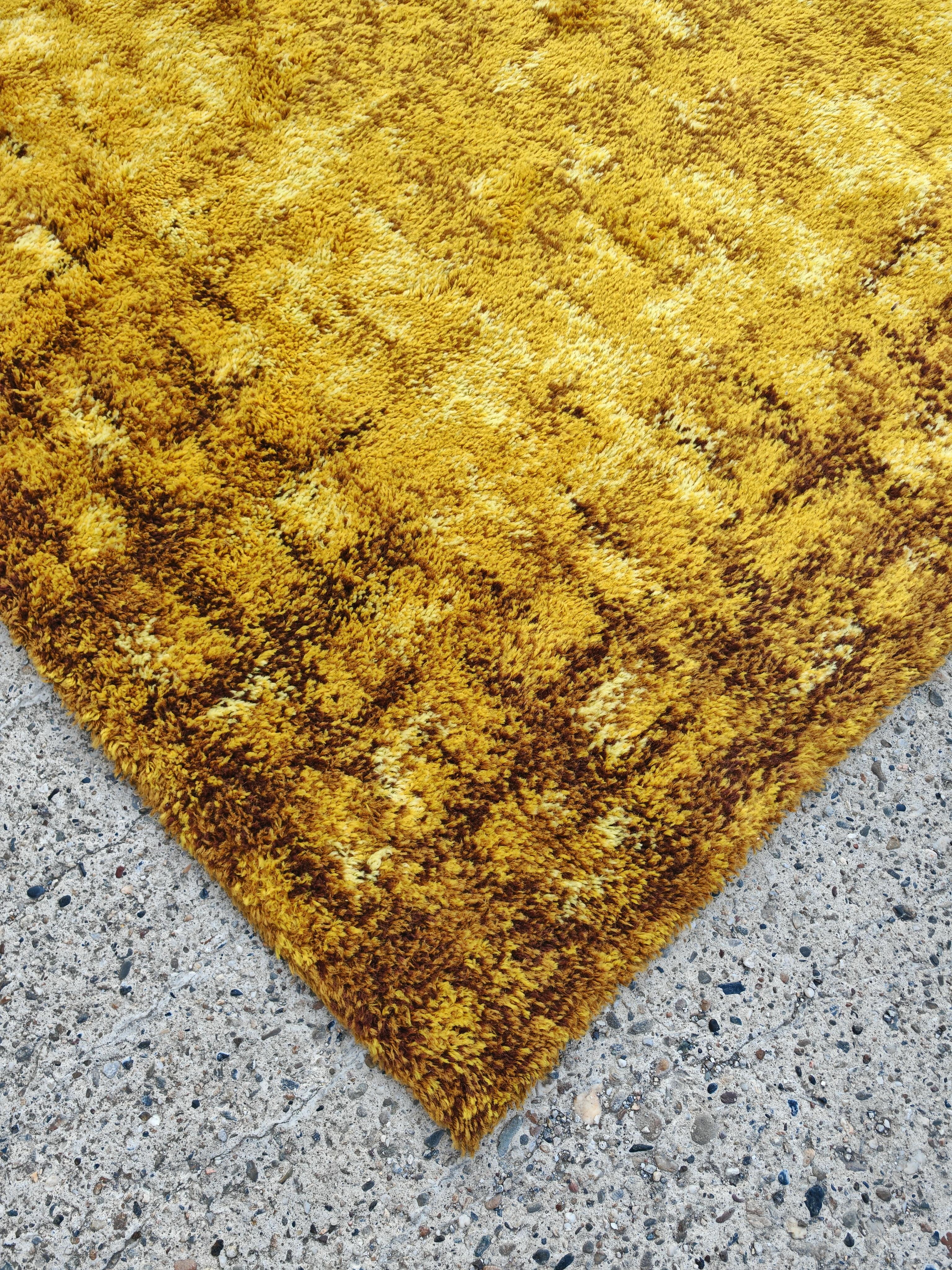 Tappeto XXL Mid Century Modern in giallo senape di Siegel Teppich, 100% lana vergine In condizioni buone in vendita a Beograd, RS