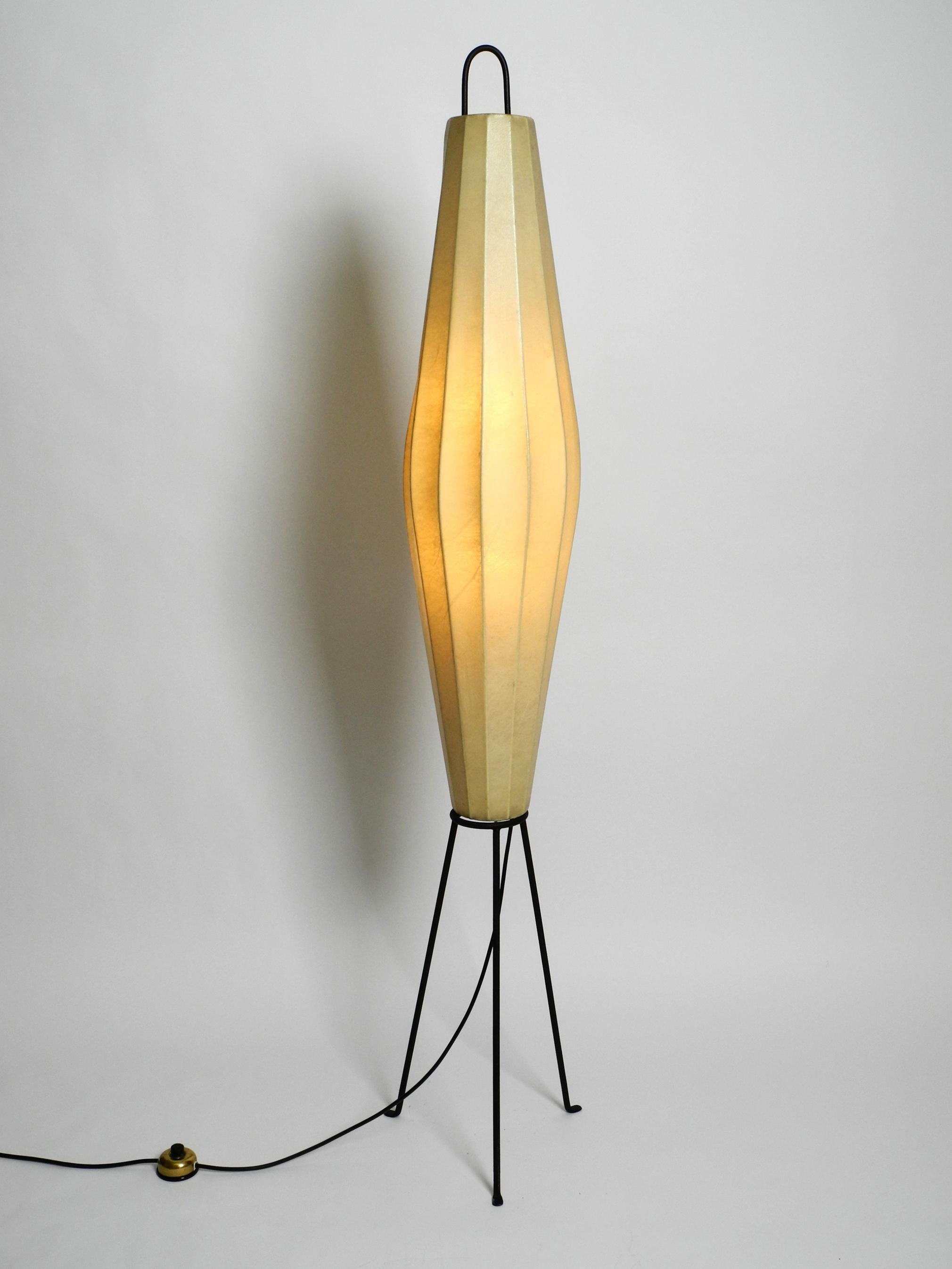 German Extra Large Mid-Century Modern Tripod Cocoon Floor Lamp, Vereinigten Werkstätten