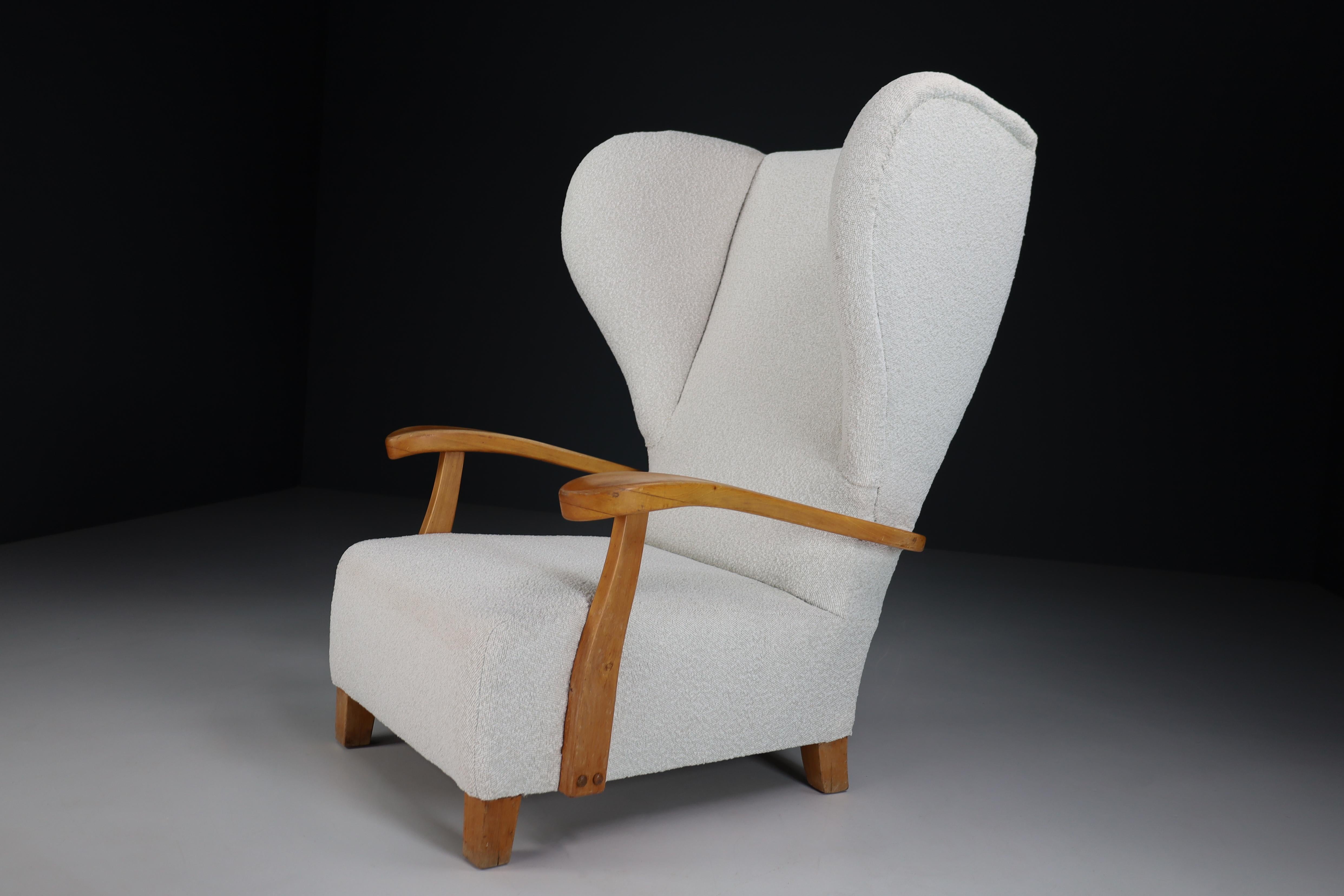 XXL Monumental Wingback Armchair in Walnut and Bouclé Fabric, France 1930s For Sale 5