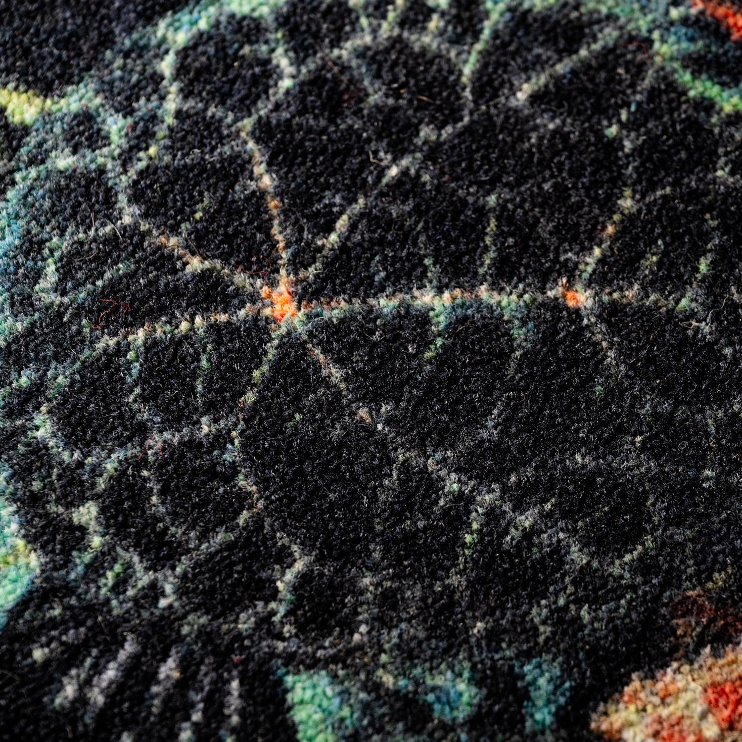 XXL Moooi round carpet with extinct animal patterns and botanical flowers For Sale 5