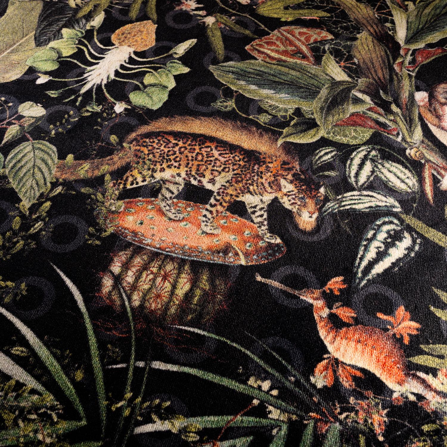 XXL Moooi round carpet with extinct animal patterns and botanical flowers For Sale 1