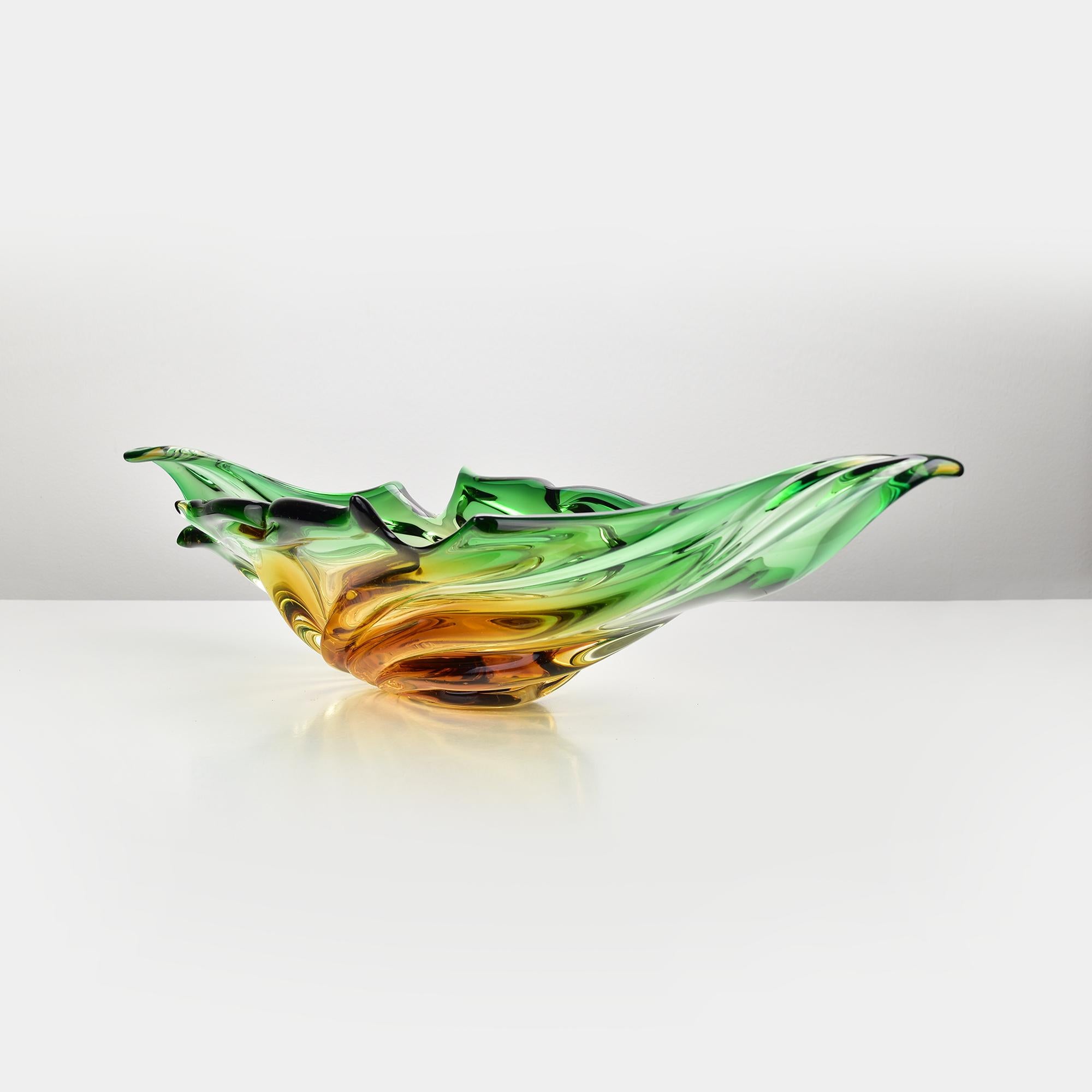 italien Centre de table en verre de Murano 58 cm, élément coquillage de Murano, Italie, années 1960 Seguso