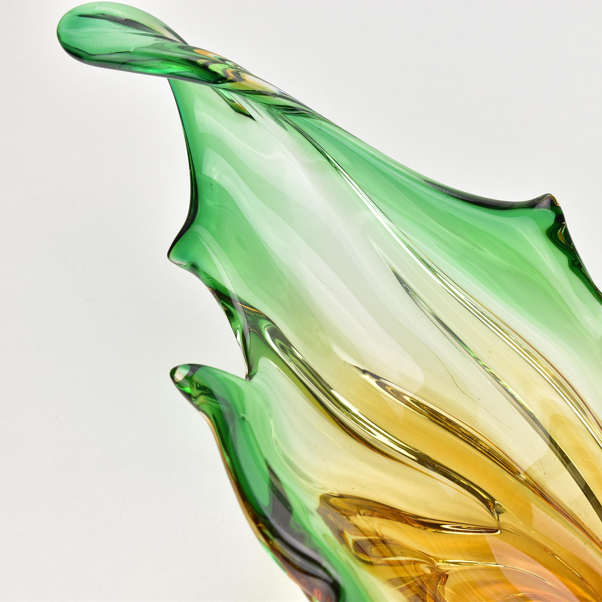 Verre Centre de table en verre de Murano 58 cm, élément coquillage de Murano, Italie, années 1960 Seguso