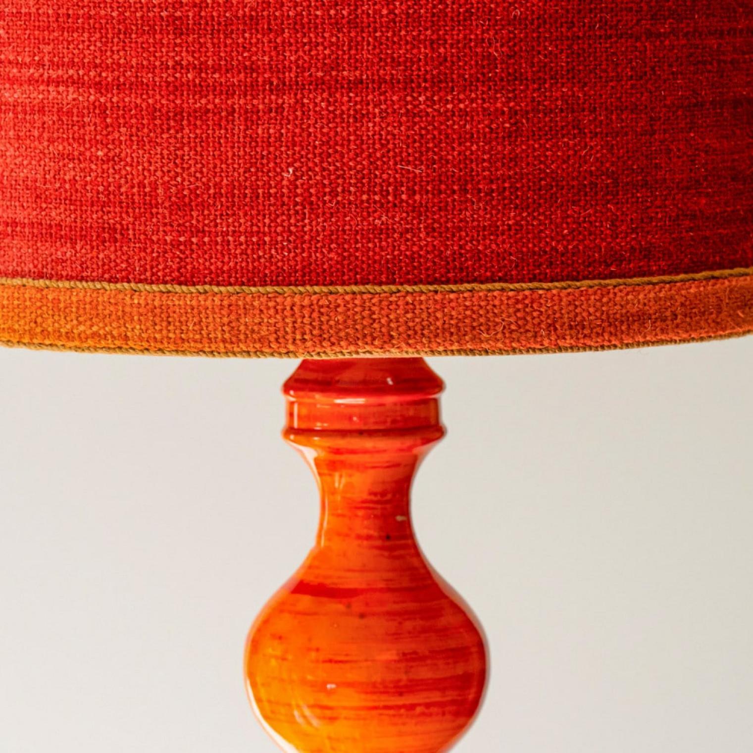 XXL Orange Sculptural Floor Lamp, Custom Made Lampshade by R. Houben (Ende des 20. Jahrhunderts) im Angebot