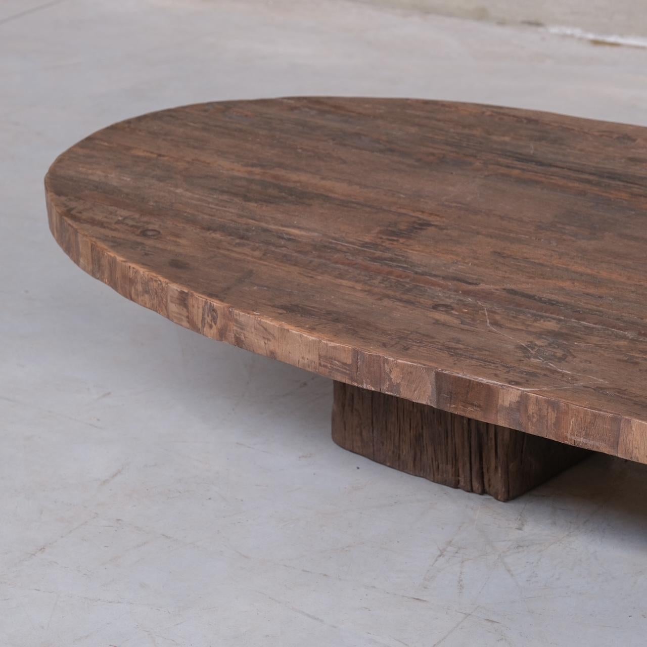 Table basse primitive ovale XXL en vente 1