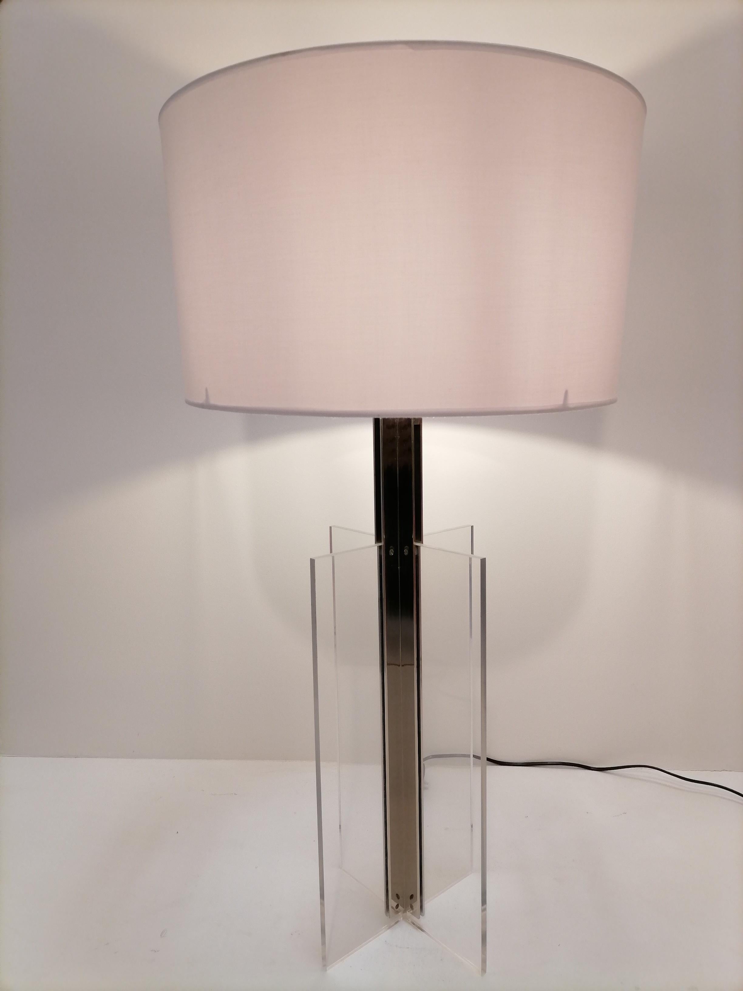 XXL Plexiglass and Inox midcentury French table lamp, 1970s

A huge lamp from the seventies 

X-shamped plexiglass lamp base 

Socket height 65cm
Height with shade 85cm
Lampe base W16cm

Shade not included.