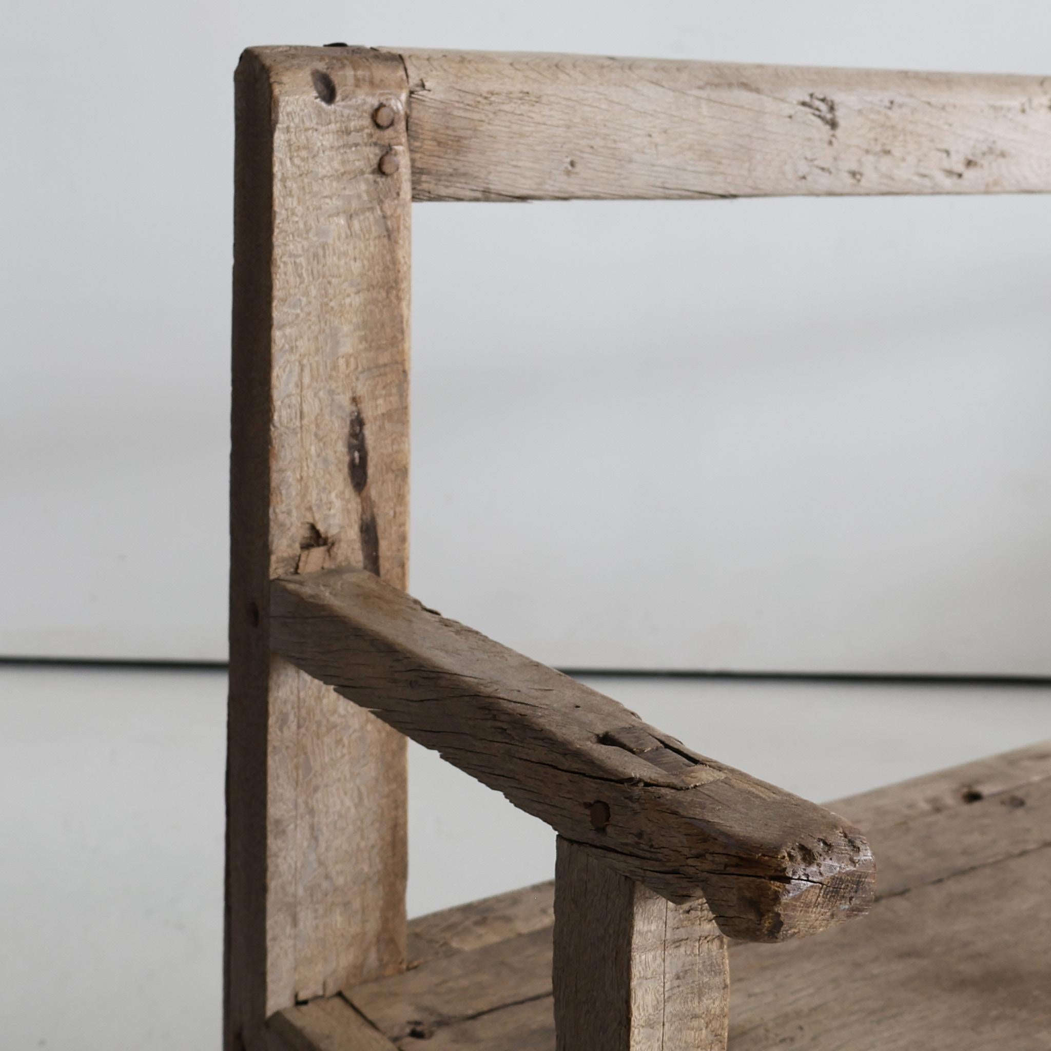 Banc Andorran XXL primitif blanchi au début du 19e siècle en vente 4