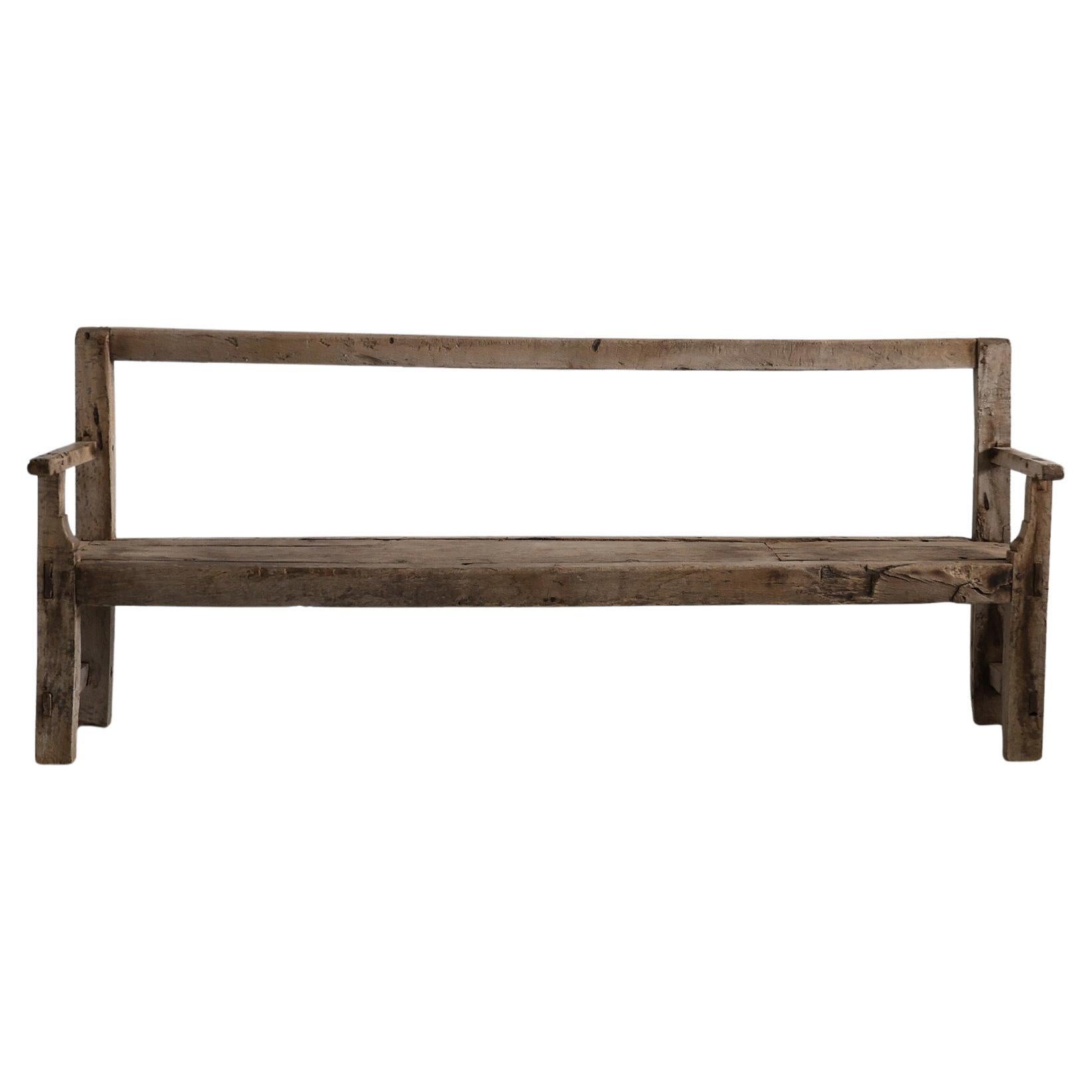 Banc Andorran XXL primitif blanchi au début du 19e siècle en vente