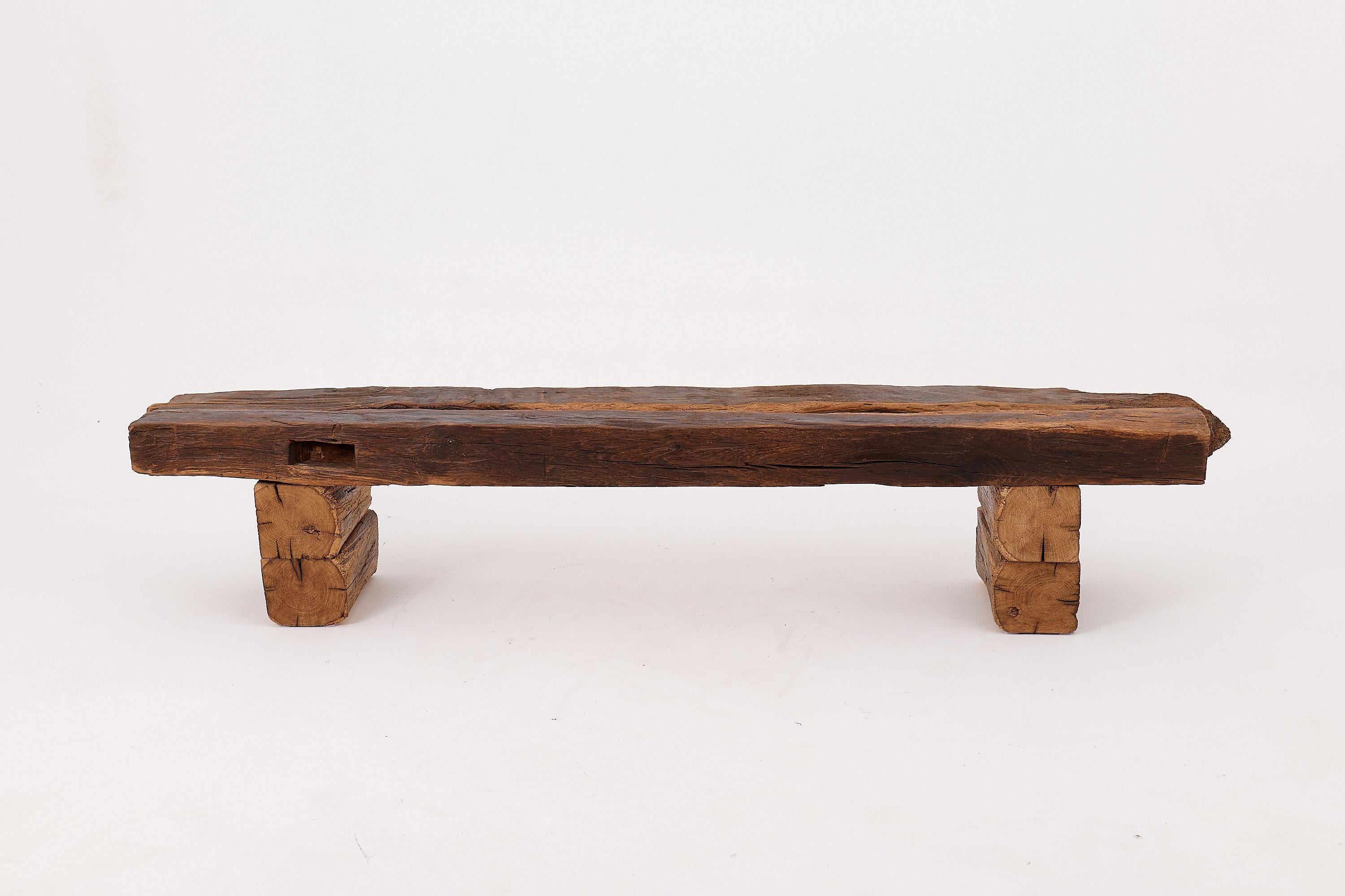 XXL Banc brutaliste en bois de chêne recyclé, naturel et écologique, Logniture en vente 3