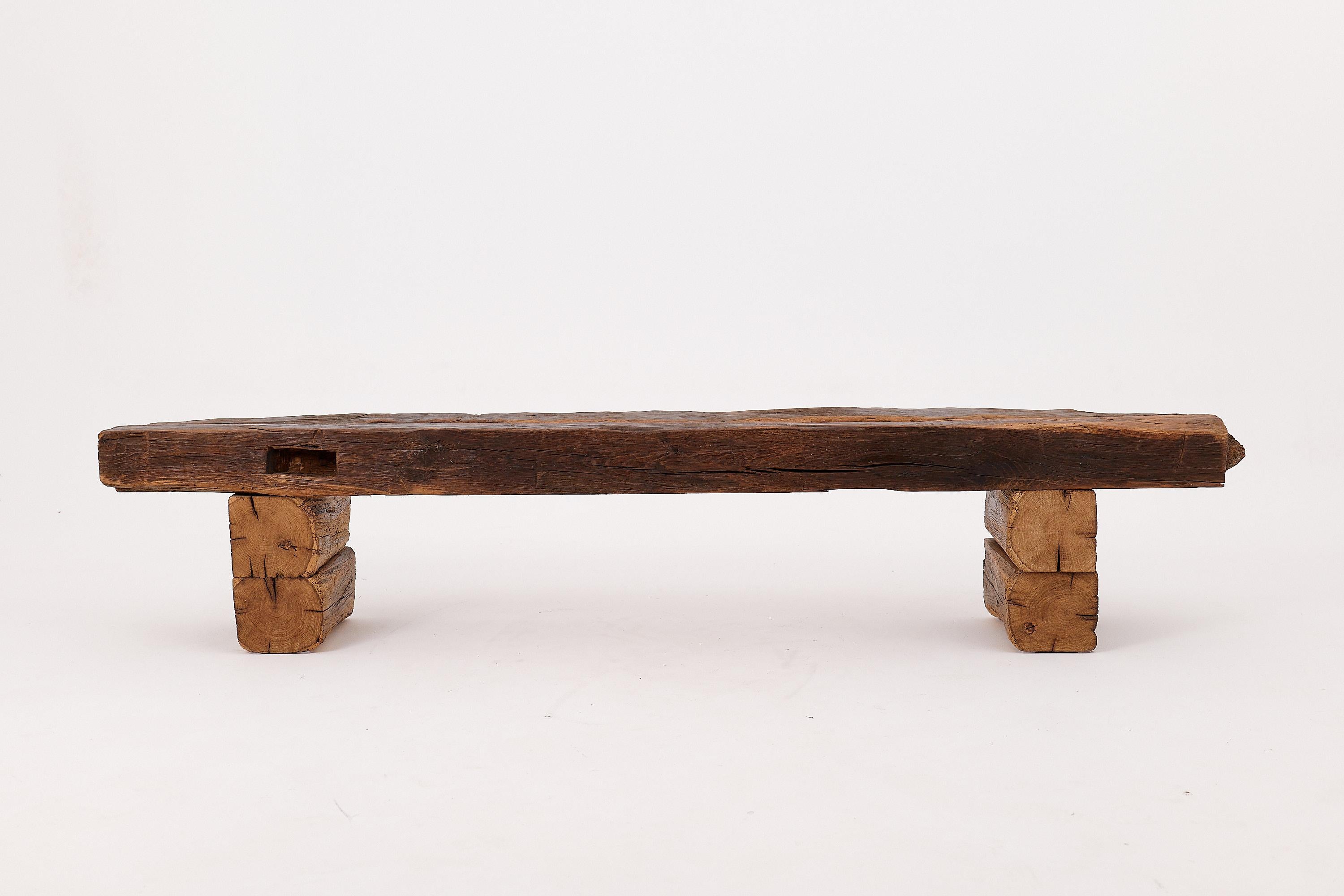XXL Banc brutaliste en bois de chêne recyclé, naturel et écologique, Logniture en vente 4