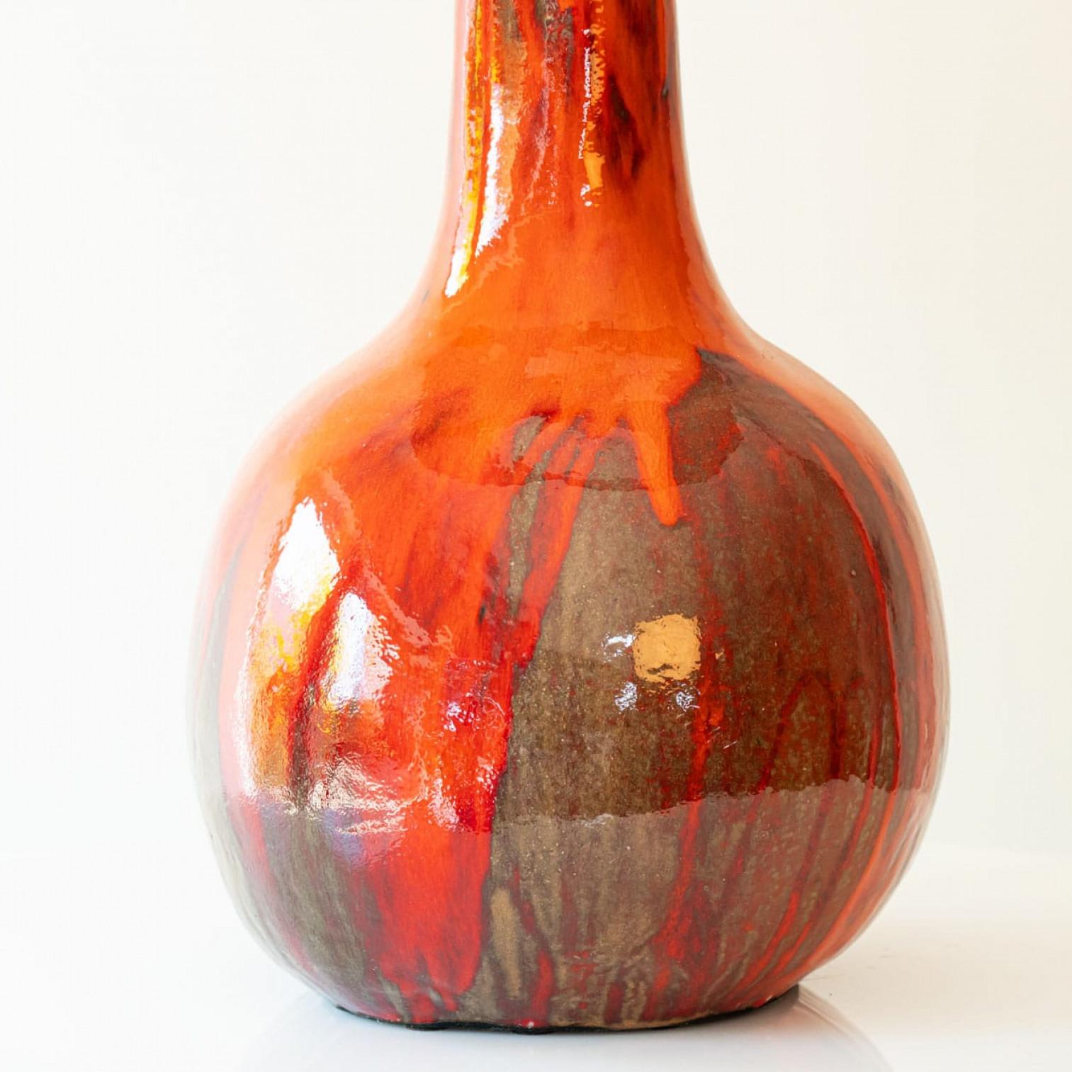 Mid-Century Modern XXL Red Brown Ceramic FLoor Table Lamp, Lampshade by R. Houben, 1970 en vente