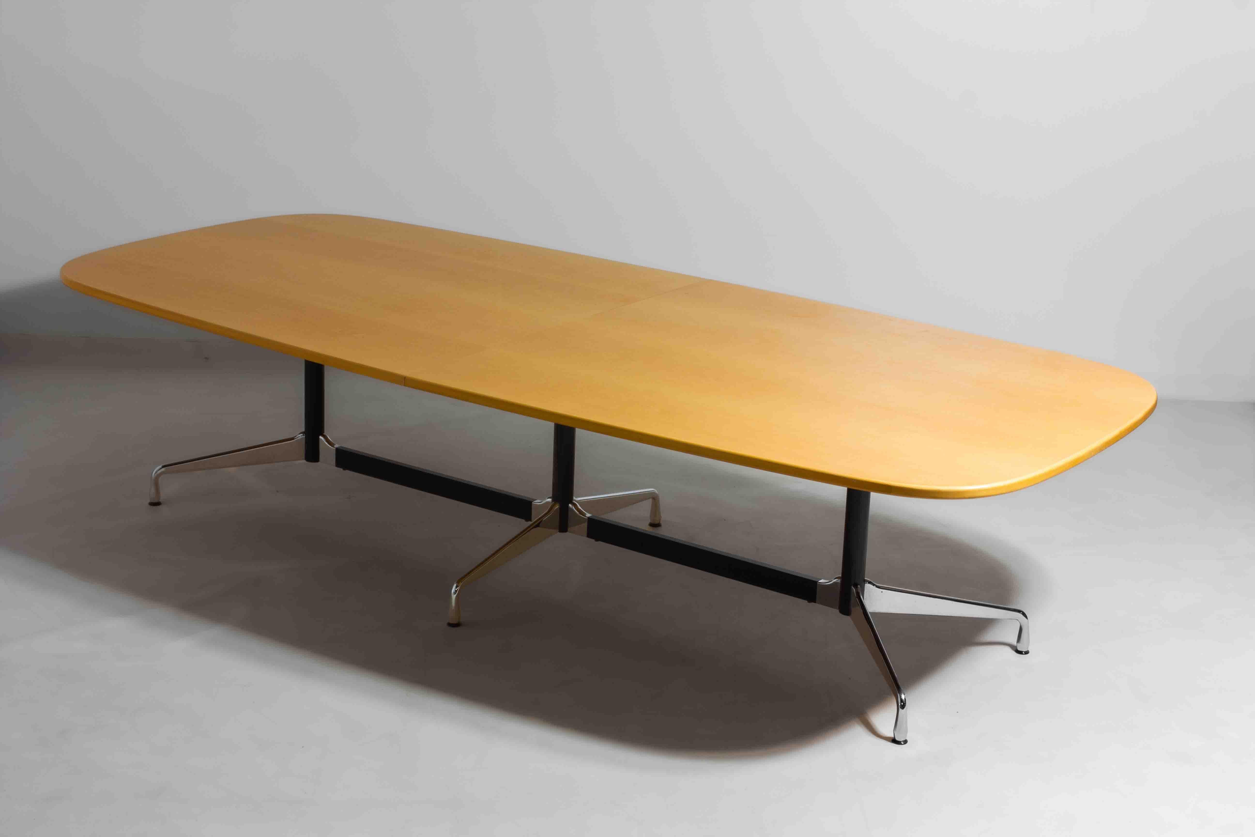 XXL segmented Eames conference or dining table (amerikanisch) im Angebot