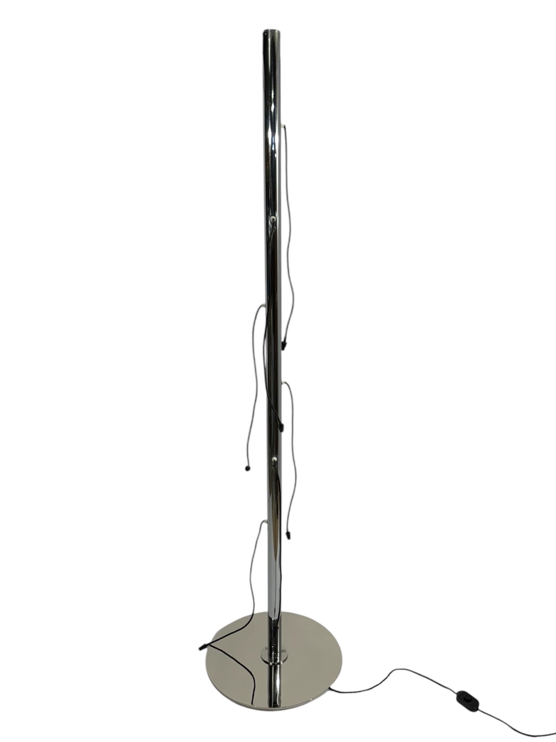Lampadaire XXL de l'ère Space en cuivre nickelé - Pièce emblématique des années 1960 en vente 7
