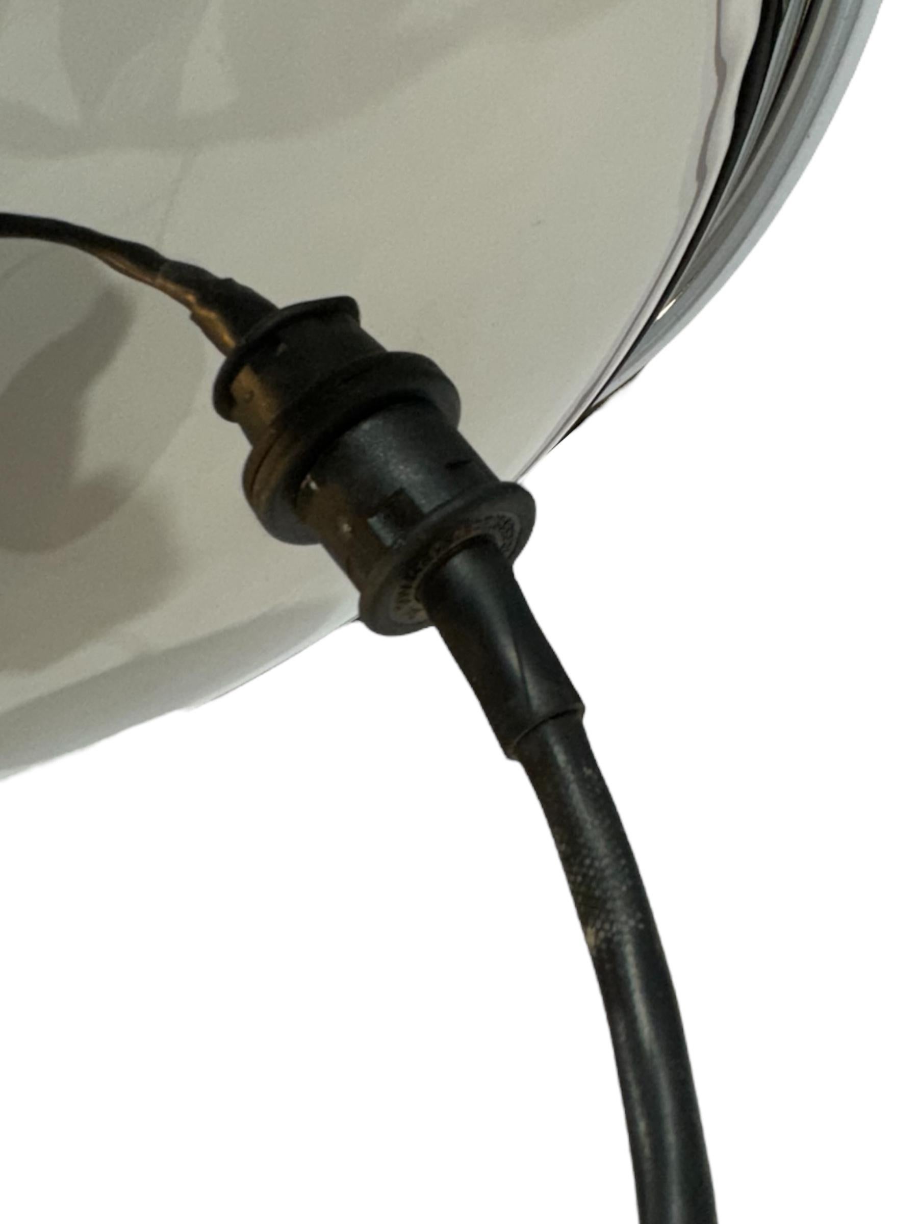 Métal Lampadaire XXL de l'ère Space en cuivre nickelé - Pièce emblématique des années 1960 en vente