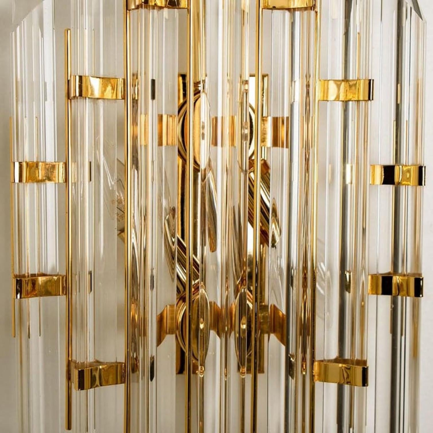 Aplique XXL estilo Venini de cristal de Murano y chapado en oro, Italia Austr�íaco en venta