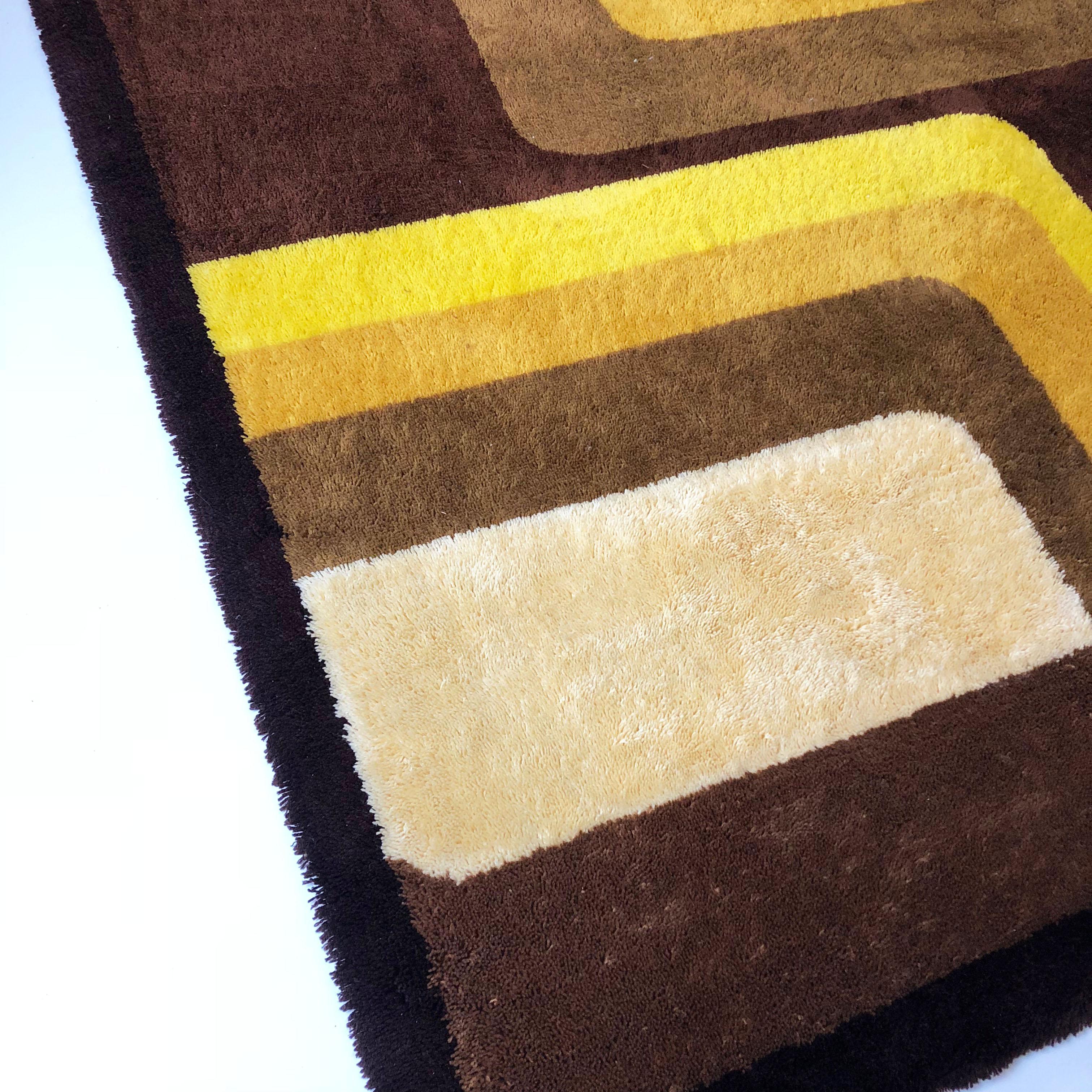 Extra Large Vintage 1970s Modernist High Pile Op Art Carpet Rug, Germany, 1970s 8