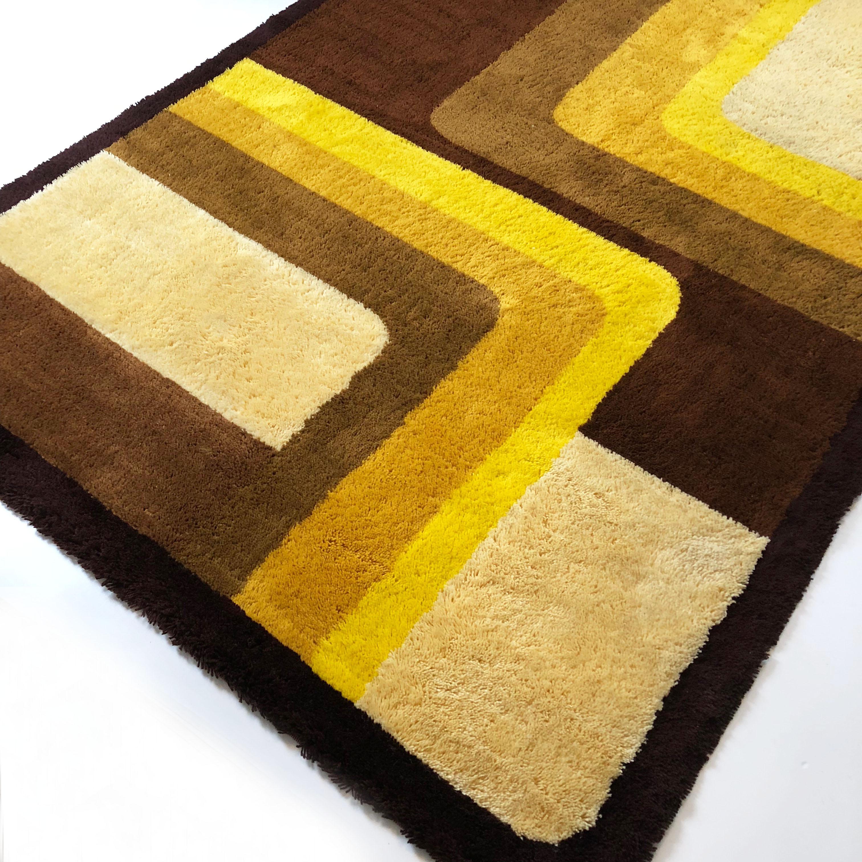 Article:

Original huge high pile rug


Decade:

1970s


Origin:

Germany



This rug is a great example of 1970s pop art interior. Made in high quality weaving technique. This high quality high pile rug was designed in the 1970s and