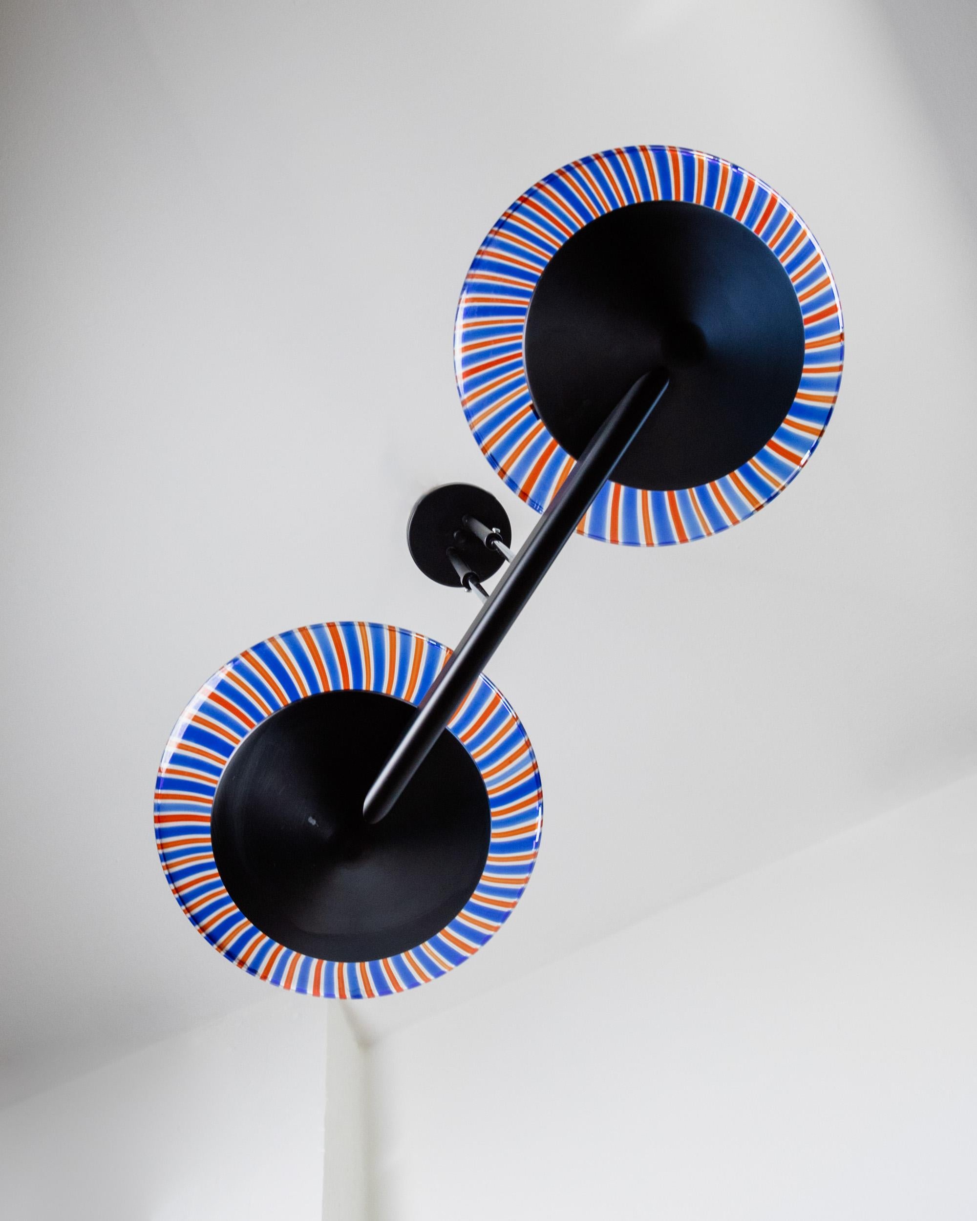 Italiano Lampadario XXL in vetro di Murano d'epoca - vetro a righe blu e rosse, Italia anni '80 in vendita