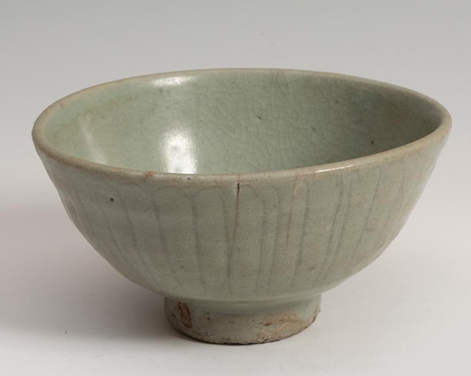 song dynasty celadon bowl