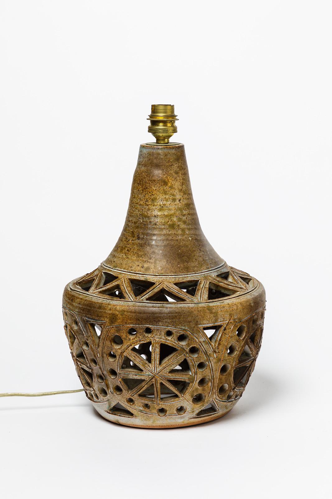 Français Lampe de bureau en céramique marron au design du XXe siècle par Agnes Escala, 1970 Lighting en vente