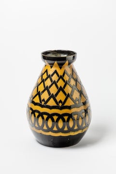 Vaso Ceamic Art Deco 1930 arancione e nero del XX secolo di Grand Sciuz