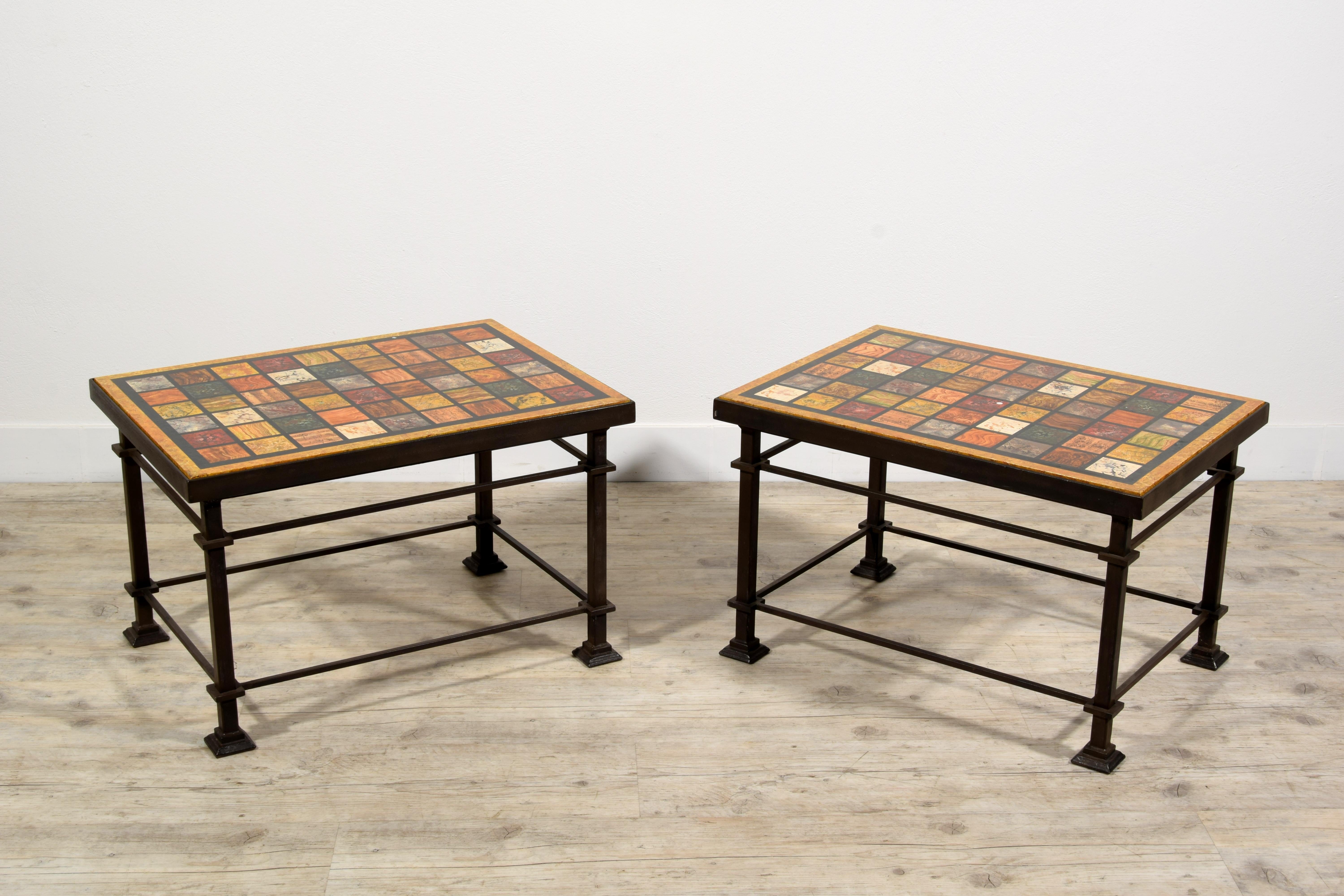 XXth Century, Pair of Roman Coffee Tables with Lacquered Wood Top For Sale 9