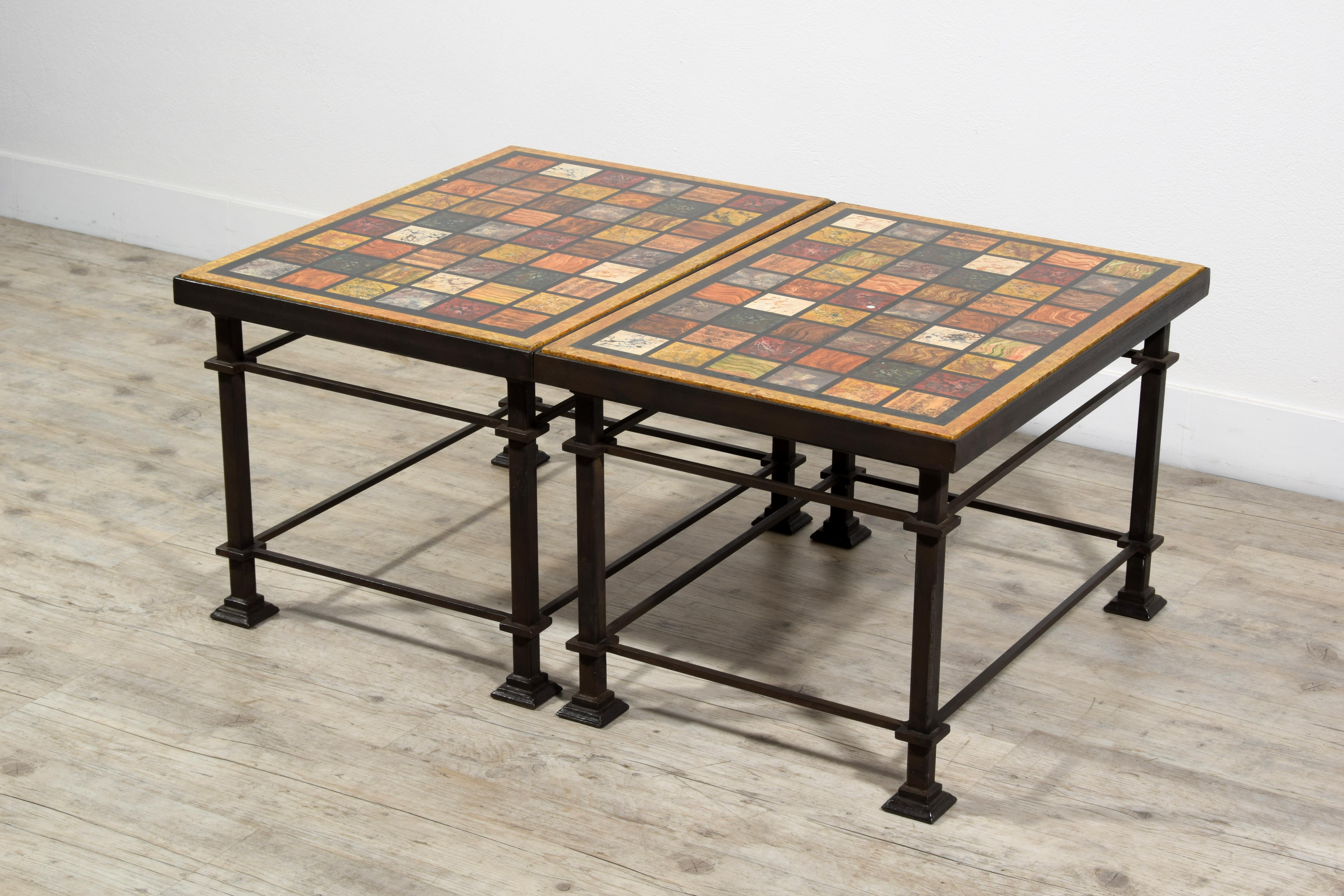 XXth Century, Pair of Roman Coffee Tables with Lacquered Wood Top For Sale 10