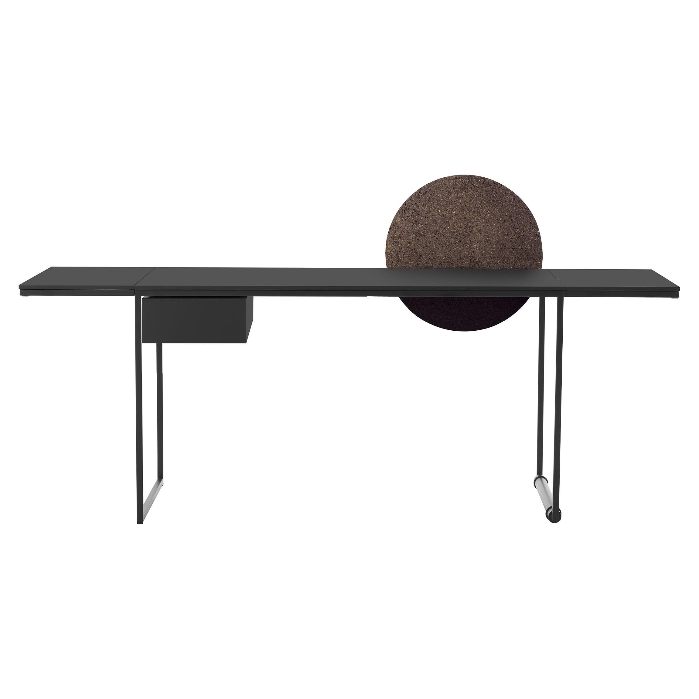 Table basse extensible XXX en noir mat avec panneau en liège et tiroir par Lapo