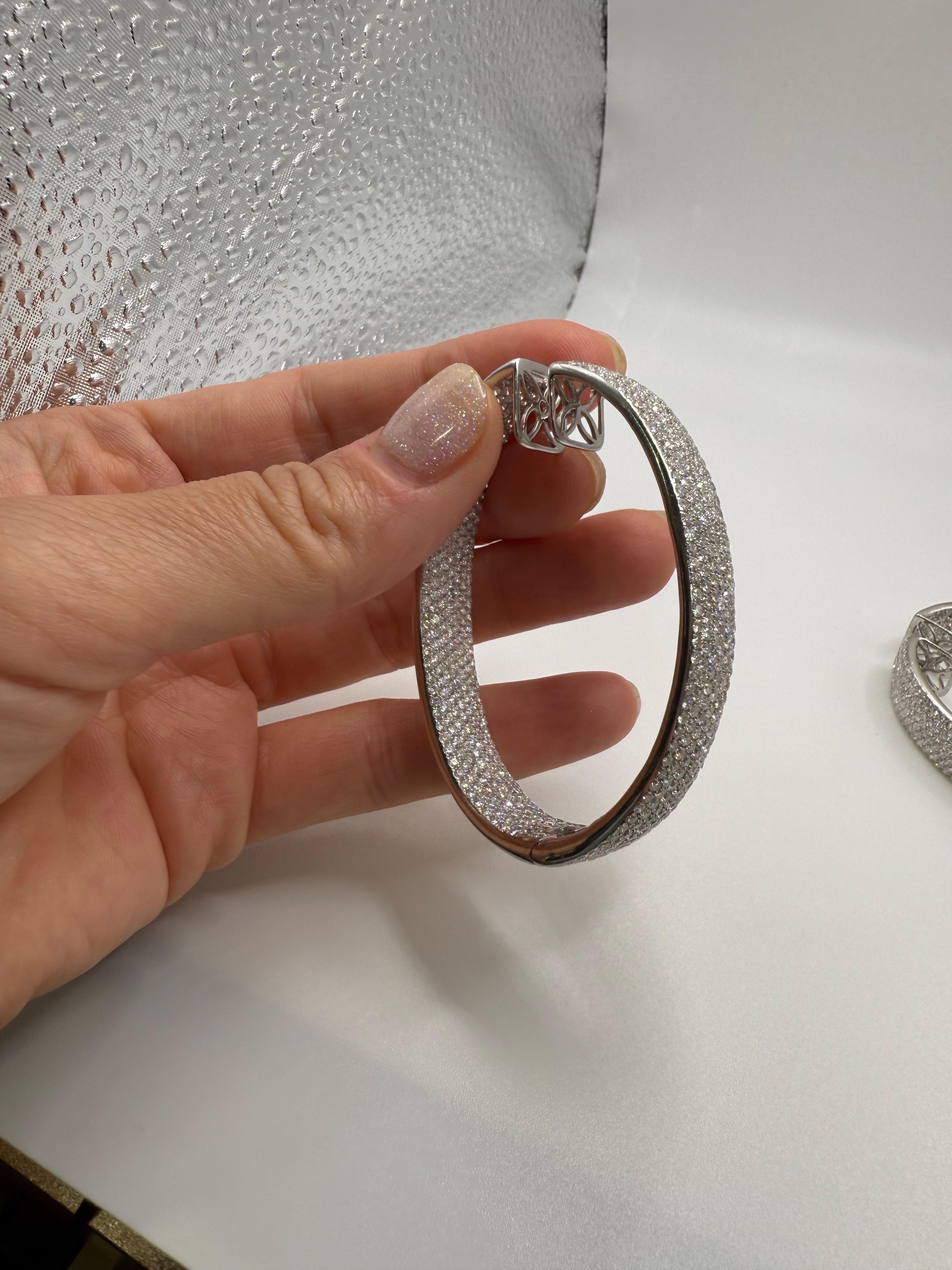 XXXL Hoop earrings Pave setting 22ct 18KT white gold DIAMOND HOOPS In New Condition For Sale In Boca Raton, FL