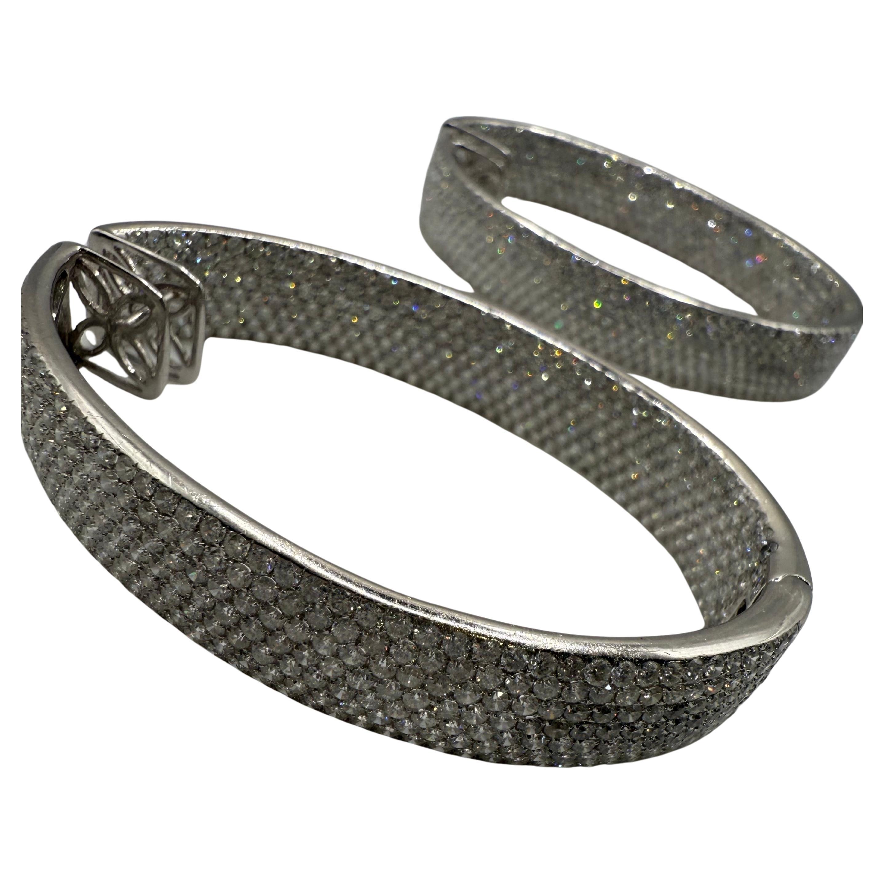 XXXL Hoop earrings Pave setting 22ct 18KT white gold DIAMOND HOOPS For Sale